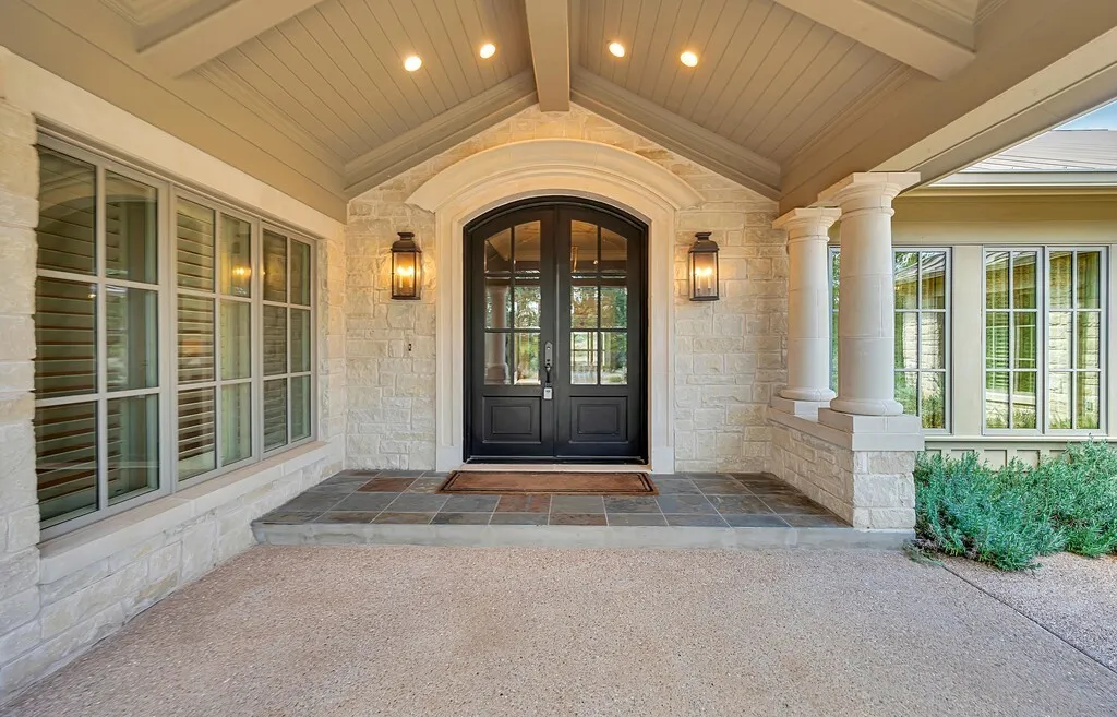 Single Family Residence For Sale in Burnet County , 3989 Sunset Cliff Road, Burnet, Texas 78611, 3 Bedroom, 3 Bathroom, 2 Garage spaces, 3,921 Sqft, built in 2021, mls#21390633, Real Estate Agent in Burnet, Homes For Sale in Burnet county, Homes For Sale in Burnet, Realtor in Burnet Texas, Real Estate Brokerage Independent Realty Texas, Luminita Cordes Realtor