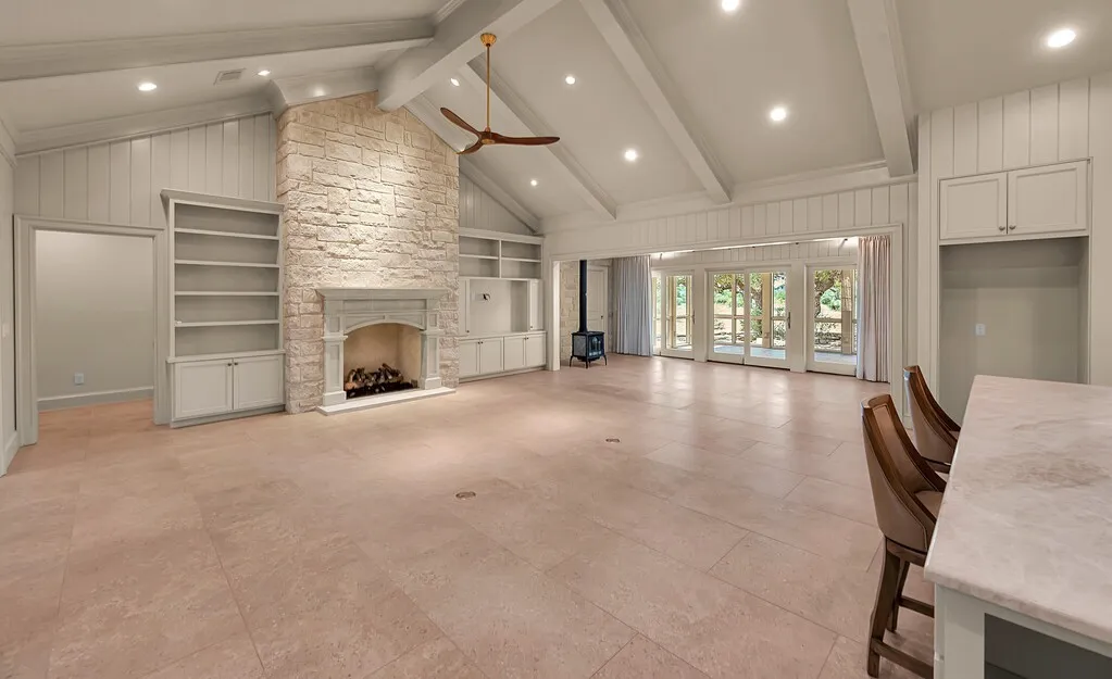 Single Family Residence For Sale in Burnet County , 3989 Sunset Cliff Road, Burnet, Texas 78611, 3 Bedroom, 3 Bathroom, 2 Garage spaces, 3,921 Sqft, built in 2021, mls#21390633, Real Estate Agent in Burnet, Homes For Sale in Burnet county, Homes For Sale in Burnet, Realtor in Burnet Texas, Real Estate Brokerage Independent Realty Texas, Luminita Cordes Realtor