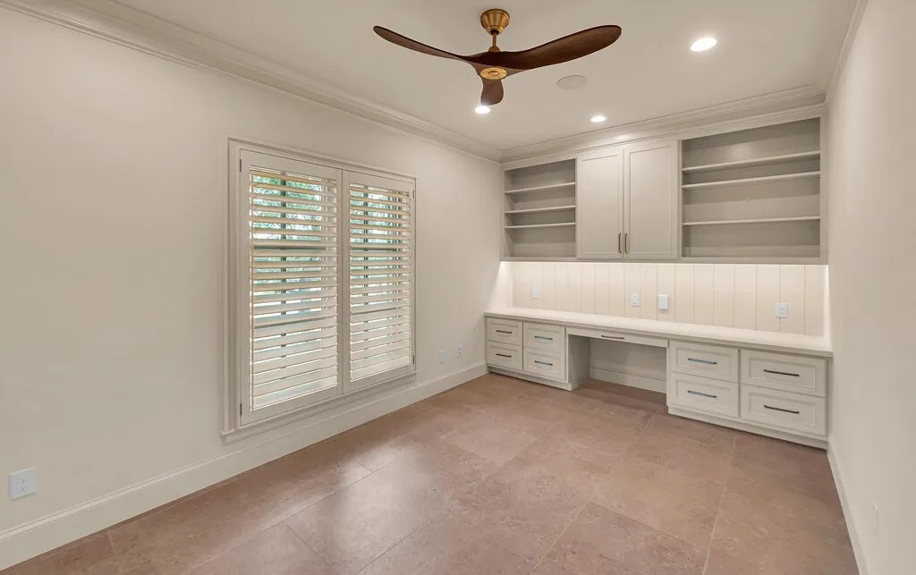 Single Family Residence For Sale in Burnet County , 3989 Sunset Cliff Road, Burnet, Texas 78611, 3 Bedroom, 3 Bathroom, 2 Garage spaces, 3,921 Sqft, built in 2021, mls#21390633, Real Estate Agent in Burnet, Homes For Sale in Burnet county, Homes For Sale in Burnet, Realtor in Burnet Texas, Real Estate Brokerage Independent Realty Texas, Luminita Cordes Realtor