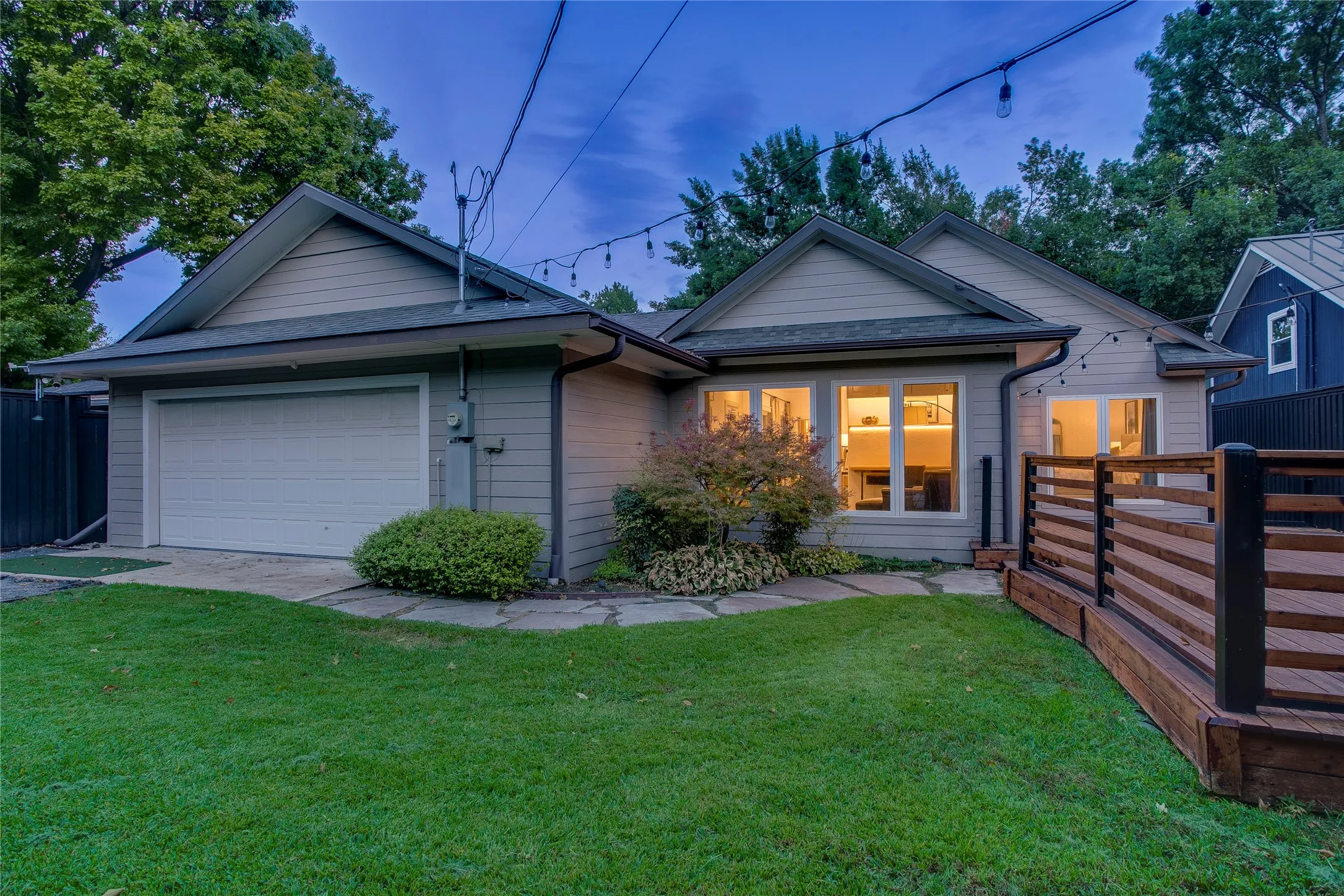 Single Family Residence For Sale in Dallas County , 9431 Hobart Street, Dallas, Texas 75218, 4 Bedroom, 2 Bathroom, 2 Garage spaces, 2,436 Sqft, built in 2014, mls#21392649, Real Estate Agent in Dallas, Homes For Sale in Dallas county, Homes For Sale in Dallas, Realtor in Dallas Texas, Real Estate Brokerage Independent Realty Texas, Luminita Cordes Realtor