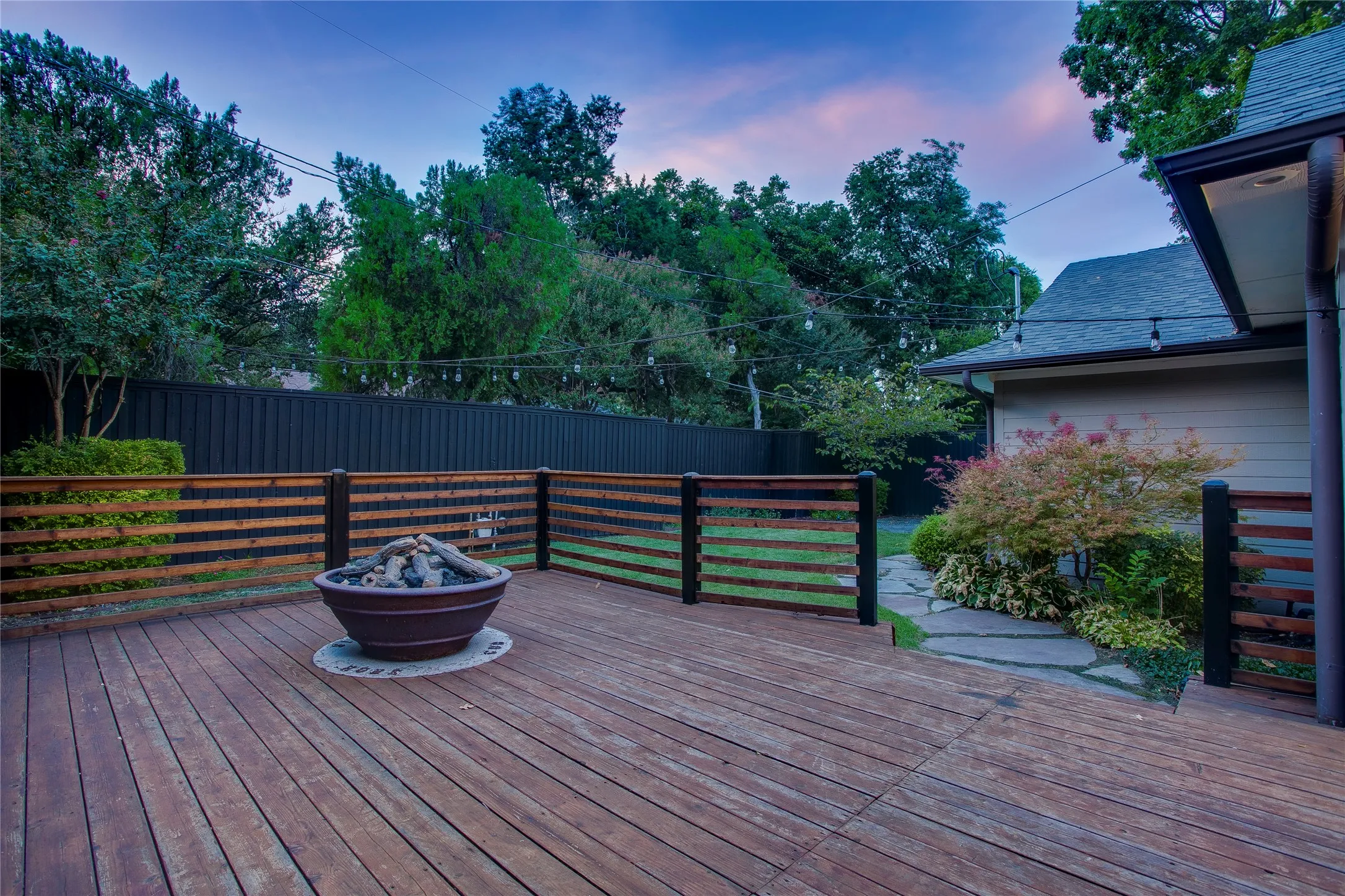 Single Family Residence For Sale in Dallas County , 9431 Hobart Street, Dallas, Texas 75218, 4 Bedroom, 2 Bathroom, 2 Garage spaces, 2,436 Sqft, built in 2014, mls#21392649, Real Estate Agent in Dallas, Homes For Sale in Dallas county, Homes For Sale in Dallas, Realtor in Dallas Texas, Real Estate Brokerage Independent Realty Texas, Luminita Cordes Realtor