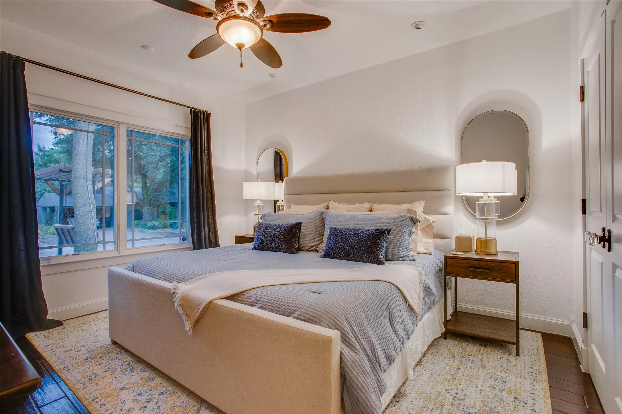Single Family Residence For Sale in Dallas County , 9431 Hobart Street, Dallas, Texas 75218, 4 Bedroom, 2 Bathroom, 2 Garage spaces, 2,436 Sqft, built in 2014, mls#21392649, Real Estate Agent in Dallas, Homes For Sale in Dallas county, Homes For Sale in Dallas, Realtor in Dallas Texas, Real Estate Brokerage Independent Realty Texas, Luminita Cordes Realtor