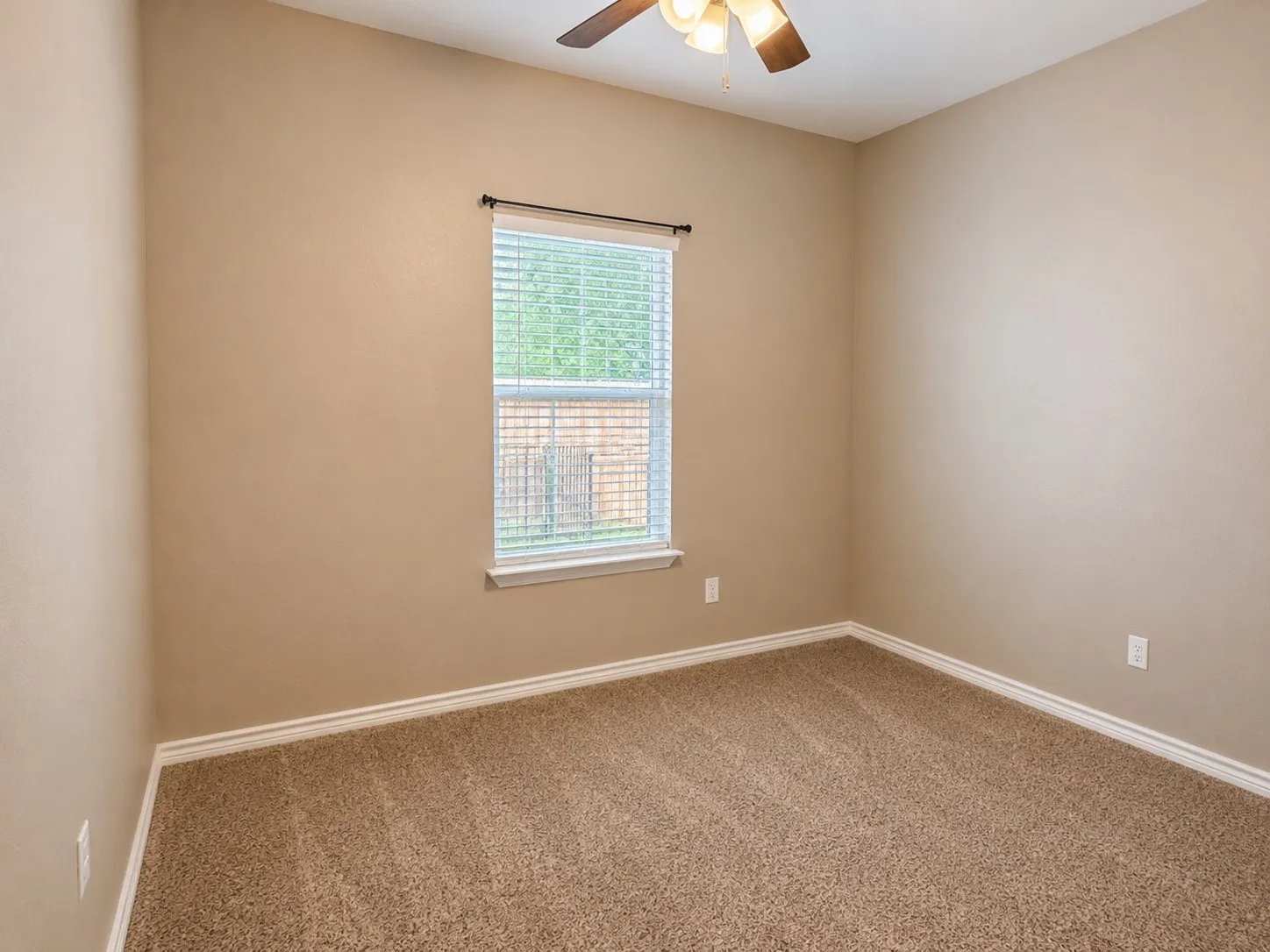Single Family Residence For Rent in Fannin County , 719 E 6th Street, Bonham, Texas 75418, 3 Bedroom, 3 Bathroom, Garage spaces, 1,791 Sqft, built in 2019, mls#21396516, Real Estate Agent in Bonham, Homes For Rent in Fannin county, Homes For Rent in Bonham, Realtor in Bonham Texas, Real Estate Brokerage Independent Realty Texas, Luminita Cordes Realtor