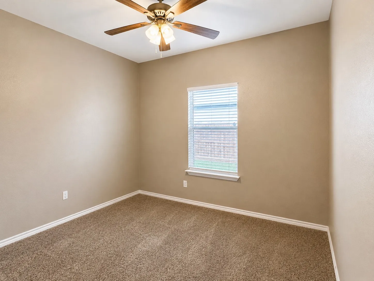 Single Family Residence For Rent in Fannin County , 719 E 6th Street, Bonham, Texas 75418, 3 Bedroom, 3 Bathroom, Garage spaces, 1,791 Sqft, built in 2019, mls#21396516, Real Estate Agent in Bonham, Homes For Rent in Fannin county, Homes For Rent in Bonham, Realtor in Bonham Texas, Real Estate Brokerage Independent Realty Texas, Luminita Cordes Realtor