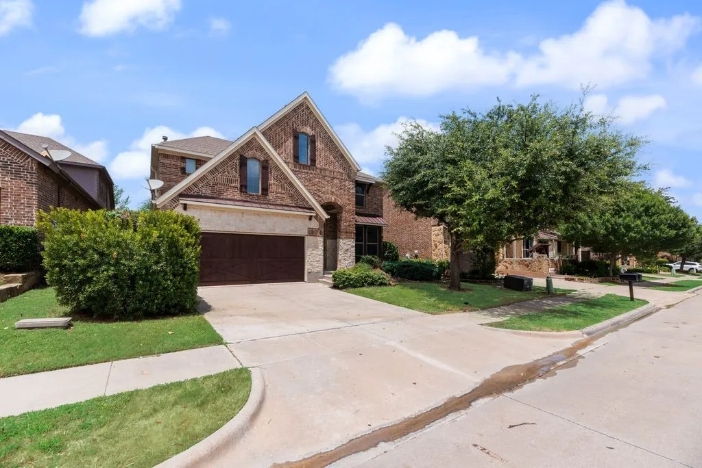 Single Family Residence For Rent in Dallas County , 415 San Marcos Drive, Irving, Texas 75039, 5 Bedroom, 4 Bathroom, 2 Garage spaces, 2,669 Sqft, built in 2012, mls#21396500, Real Estate Agent in Irving, Homes For Rent in Dallas county, Homes For Rent in Irving, Realtor in Irving Texas, Real Estate Brokerage Independent Realty Texas, Luminita Cordes Realtor