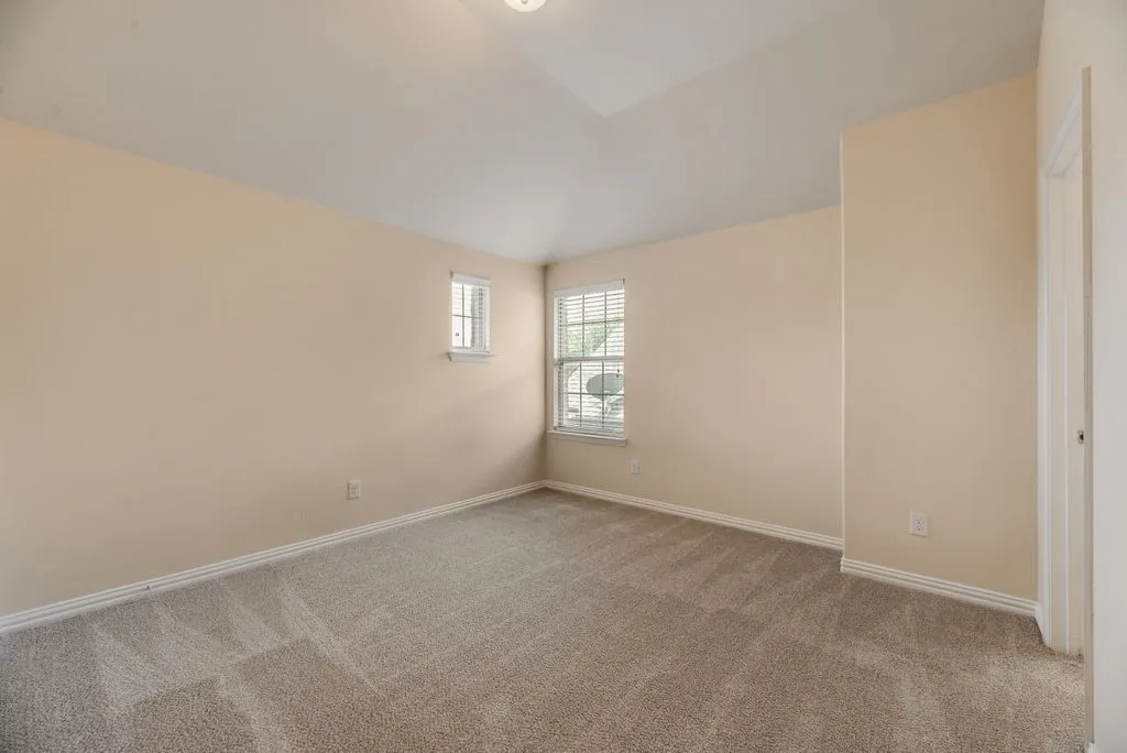 Single Family Residence For Rent in Dallas County , 415 San Marcos Drive, Irving, Texas 75039, 5 Bedroom, 4 Bathroom, 2 Garage spaces, 2,669 Sqft, built in 2012, mls#21396500, Real Estate Agent in Irving, Homes For Rent in Dallas county, Homes For Rent in Irving, Realtor in Irving Texas, Real Estate Brokerage Independent Realty Texas, Luminita Cordes Realtor