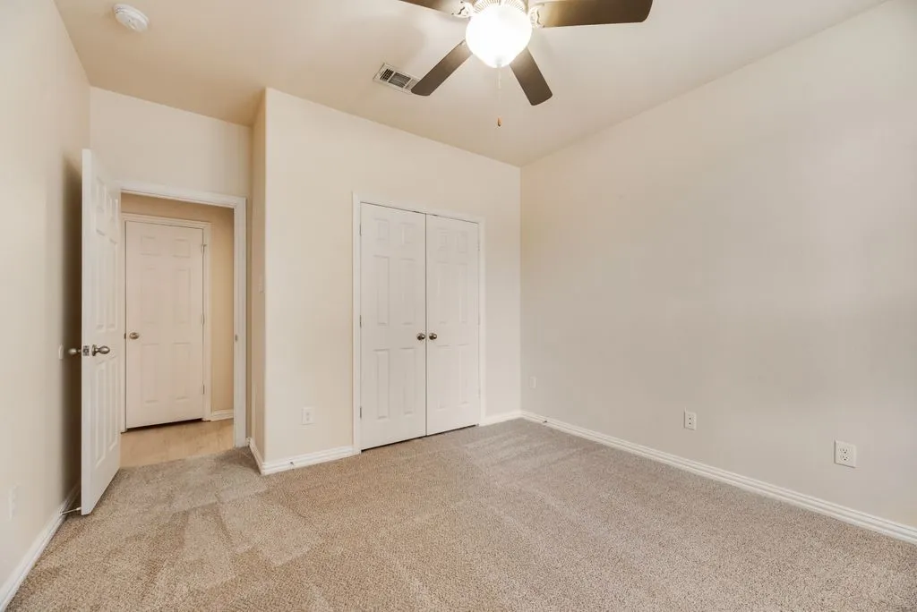 Single Family Residence For Rent in Dallas County , 415 San Marcos Drive, Irving, Texas 75039, 5 Bedroom, 4 Bathroom, 2 Garage spaces, 2,669 Sqft, built in 2012, mls#21396500, Real Estate Agent in Irving, Homes For Rent in Dallas county, Homes For Rent in Irving, Realtor in Irving Texas, Real Estate Brokerage Independent Realty Texas, Luminita Cordes Realtor