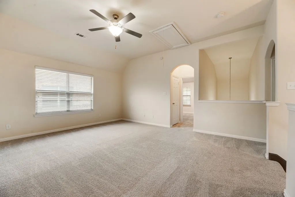 Single Family Residence For Rent in Dallas County , 415 San Marcos Drive, Irving, Texas 75039, 5 Bedroom, 4 Bathroom, 2 Garage spaces, 2,669 Sqft, built in 2012, mls#21396500, Real Estate Agent in Irving, Homes For Rent in Dallas county, Homes For Rent in Irving, Realtor in Irving Texas, Real Estate Brokerage Independent Realty Texas, Luminita Cordes Realtor