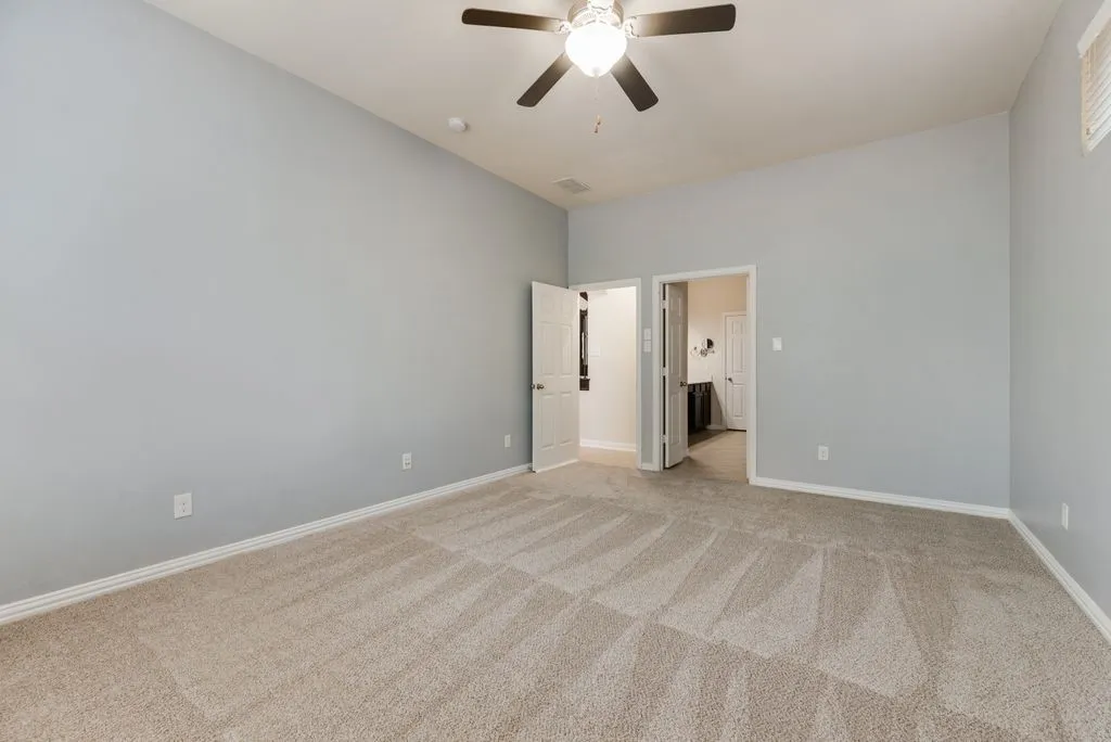 Single Family Residence For Rent in Dallas County , 415 San Marcos Drive, Irving, Texas 75039, 5 Bedroom, 4 Bathroom, 2 Garage spaces, 2,669 Sqft, built in 2012, mls#21396500, Real Estate Agent in Irving, Homes For Rent in Dallas county, Homes For Rent in Irving, Realtor in Irving Texas, Real Estate Brokerage Independent Realty Texas, Luminita Cordes Realtor