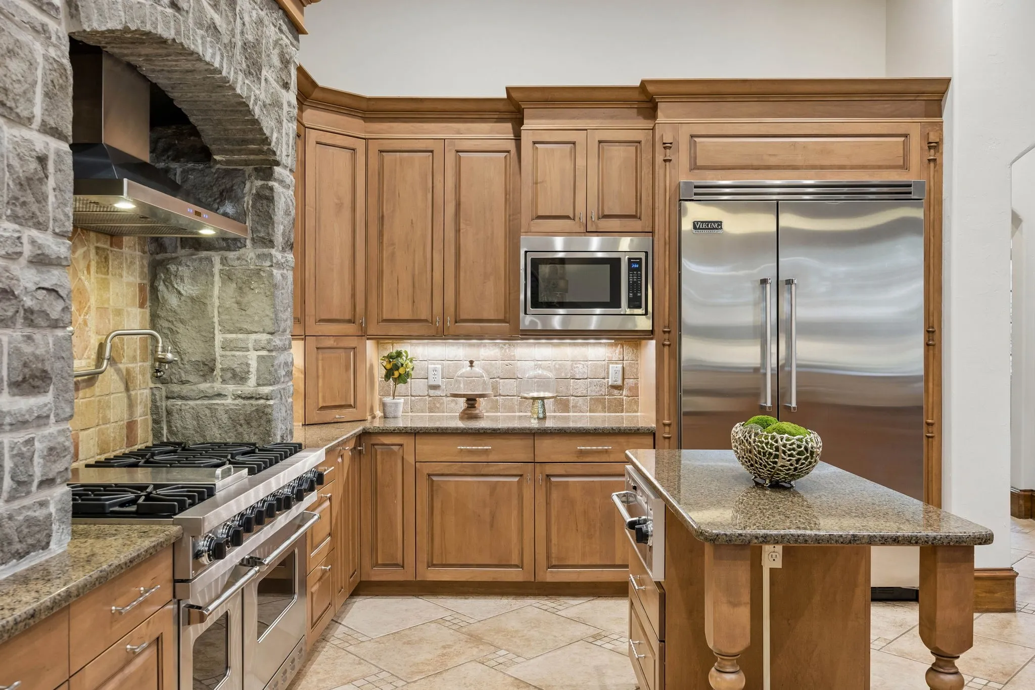 Single Family Residence For Sale in Denton County , 505 King Ranch Road, Southlake, Texas 76092, 5 Bedroom, 5 Bathroom, 3 Garage spaces, 6,568 Sqft, built in 2003, mls#21394903, Real Estate Agent in Southlake, Homes For Sale in Denton county, Homes For Sale in Southlake, Realtor in Southlake Texas, Real Estate Brokerage Independent Realty Texas, Luminita Cordes Realtor