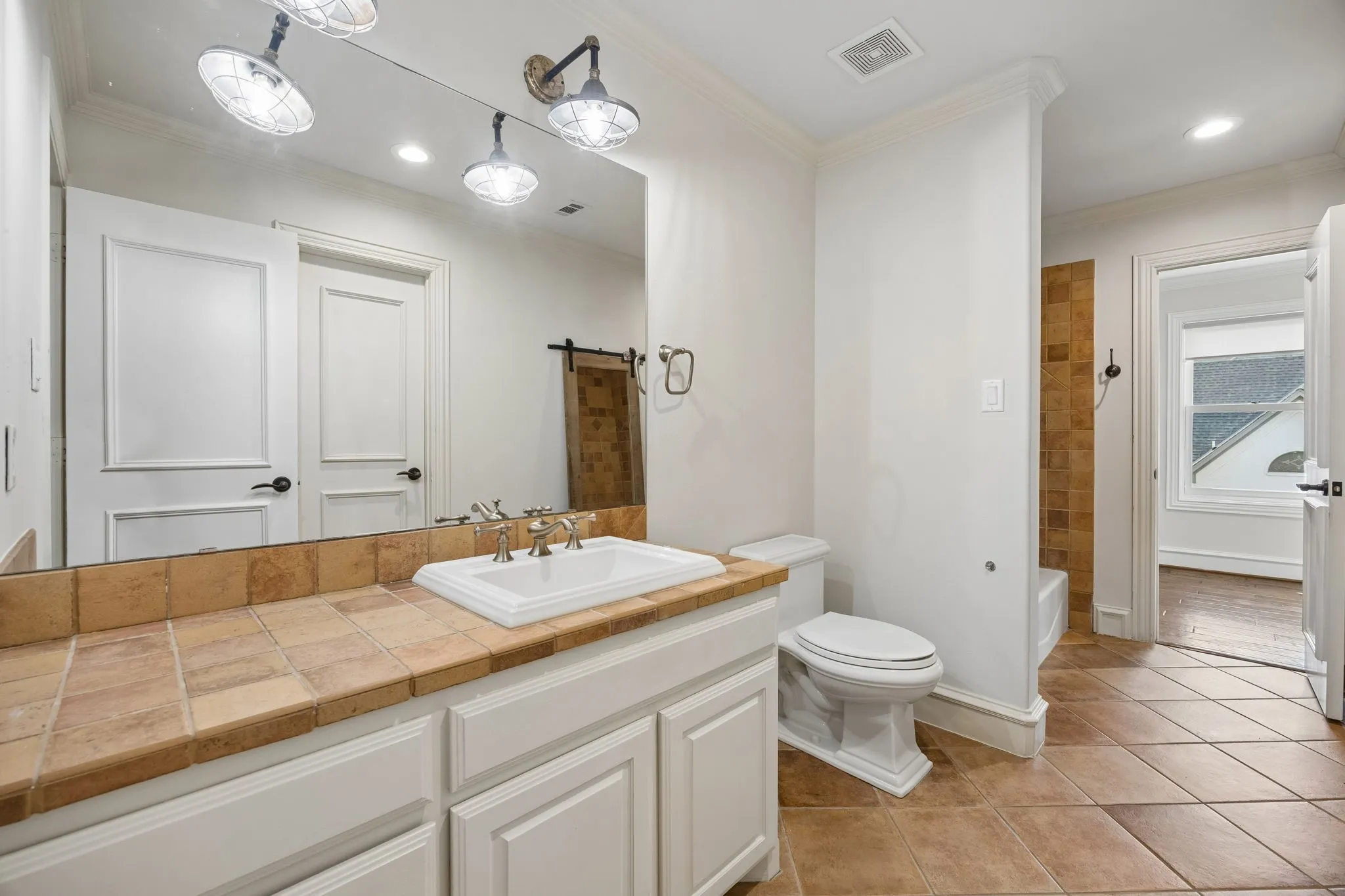 Single Family Residence For Sale in Denton County , 505 King Ranch Road, Southlake, Texas 76092, 5 Bedroom, 5 Bathroom, 3 Garage spaces, 6,568 Sqft, built in 2003, mls#21394903, Real Estate Agent in Southlake, Homes For Sale in Denton county, Homes For Sale in Southlake, Realtor in Southlake Texas, Real Estate Brokerage Independent Realty Texas, Luminita Cordes Realtor