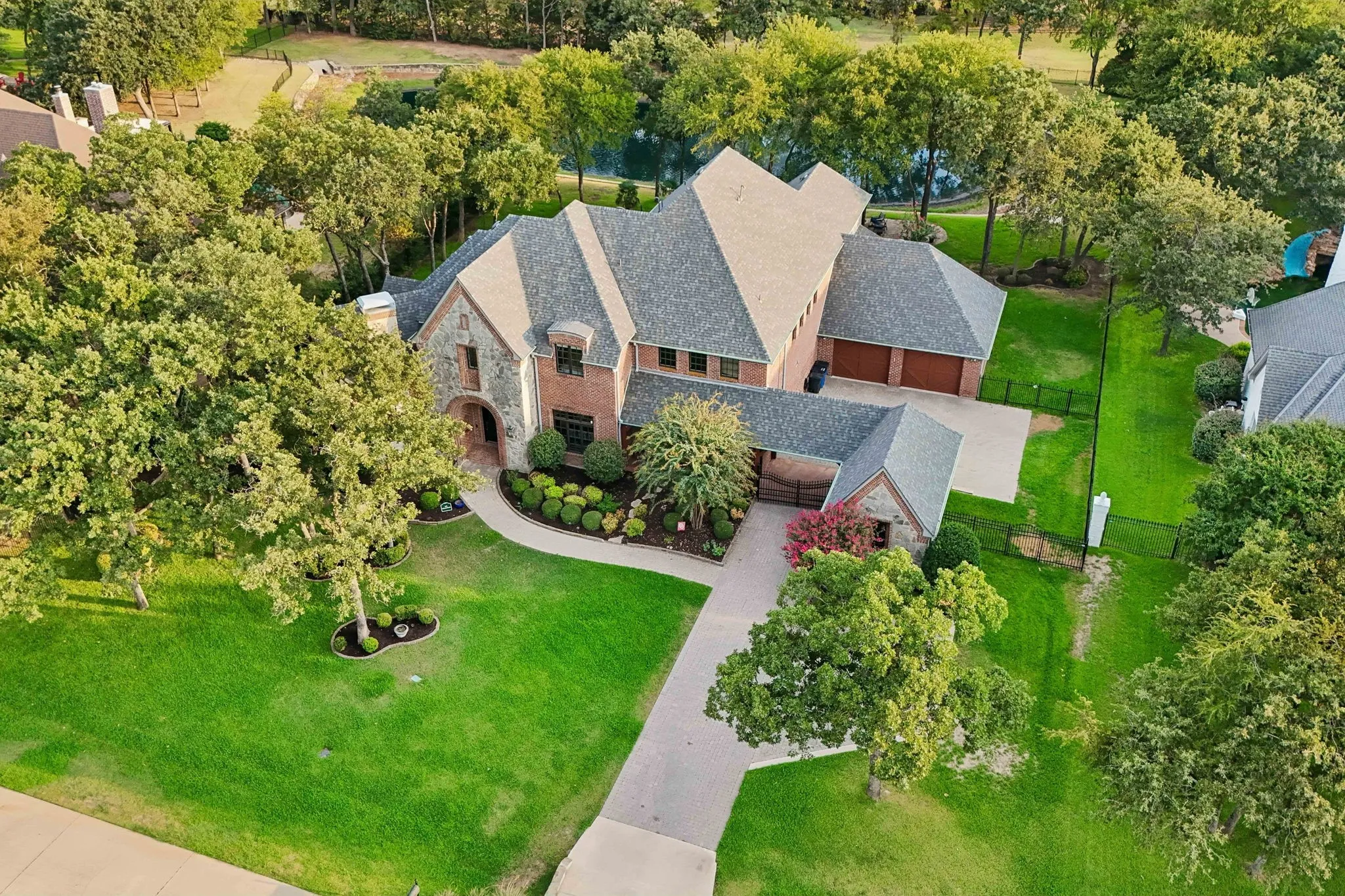 Single Family Residence For Sale in Denton County , 505 King Ranch Road, Southlake, Texas 76092, 5 Bedroom, 5 Bathroom, 3 Garage spaces, 6,568 Sqft, built in 2003, mls#21394903, Real Estate Agent in Southlake, Homes For Sale in Denton county, Homes For Sale in Southlake, Realtor in Southlake Texas, Real Estate Brokerage Independent Realty Texas, Luminita Cordes Realtor