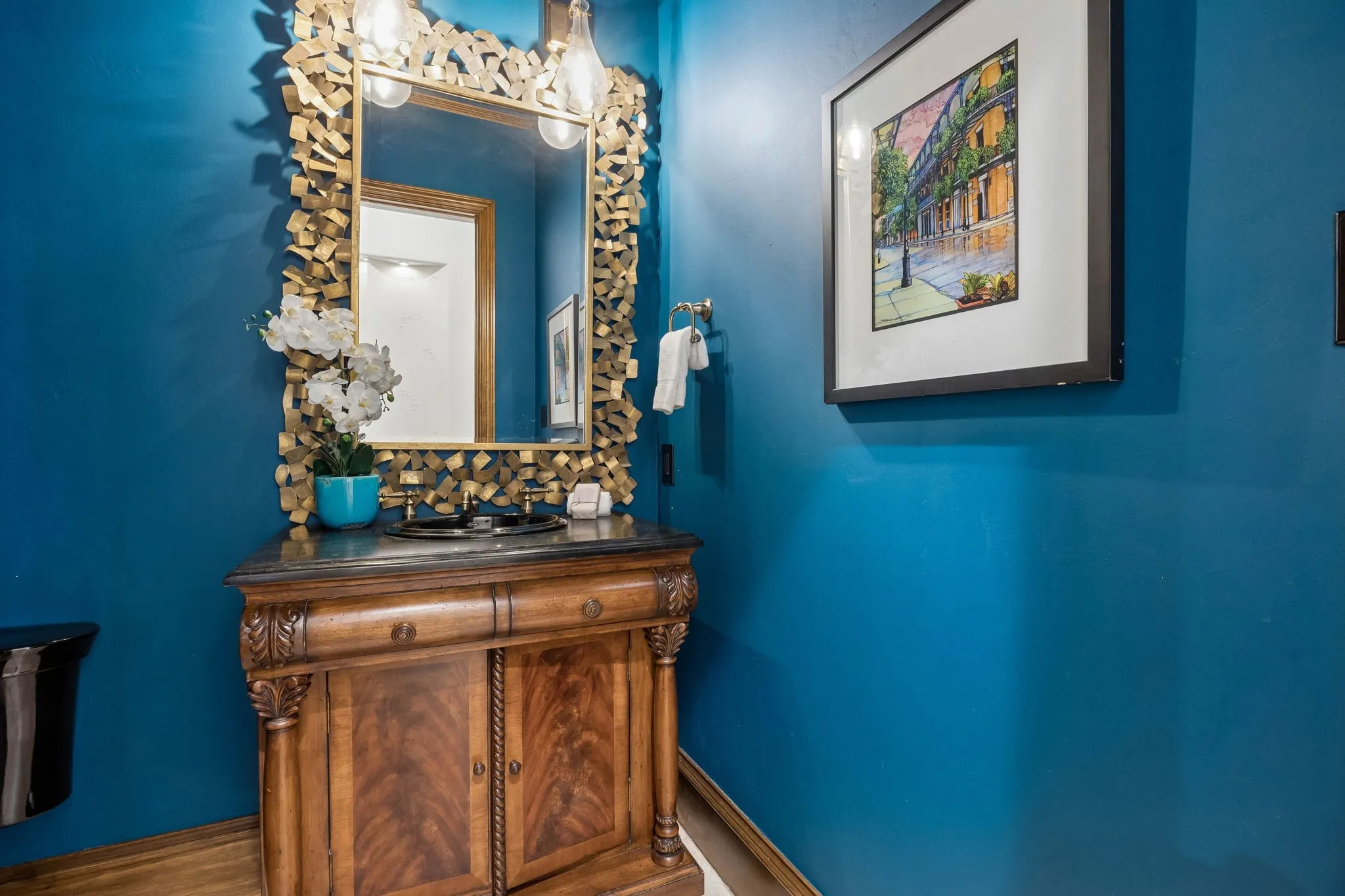 Powder Bathroom.