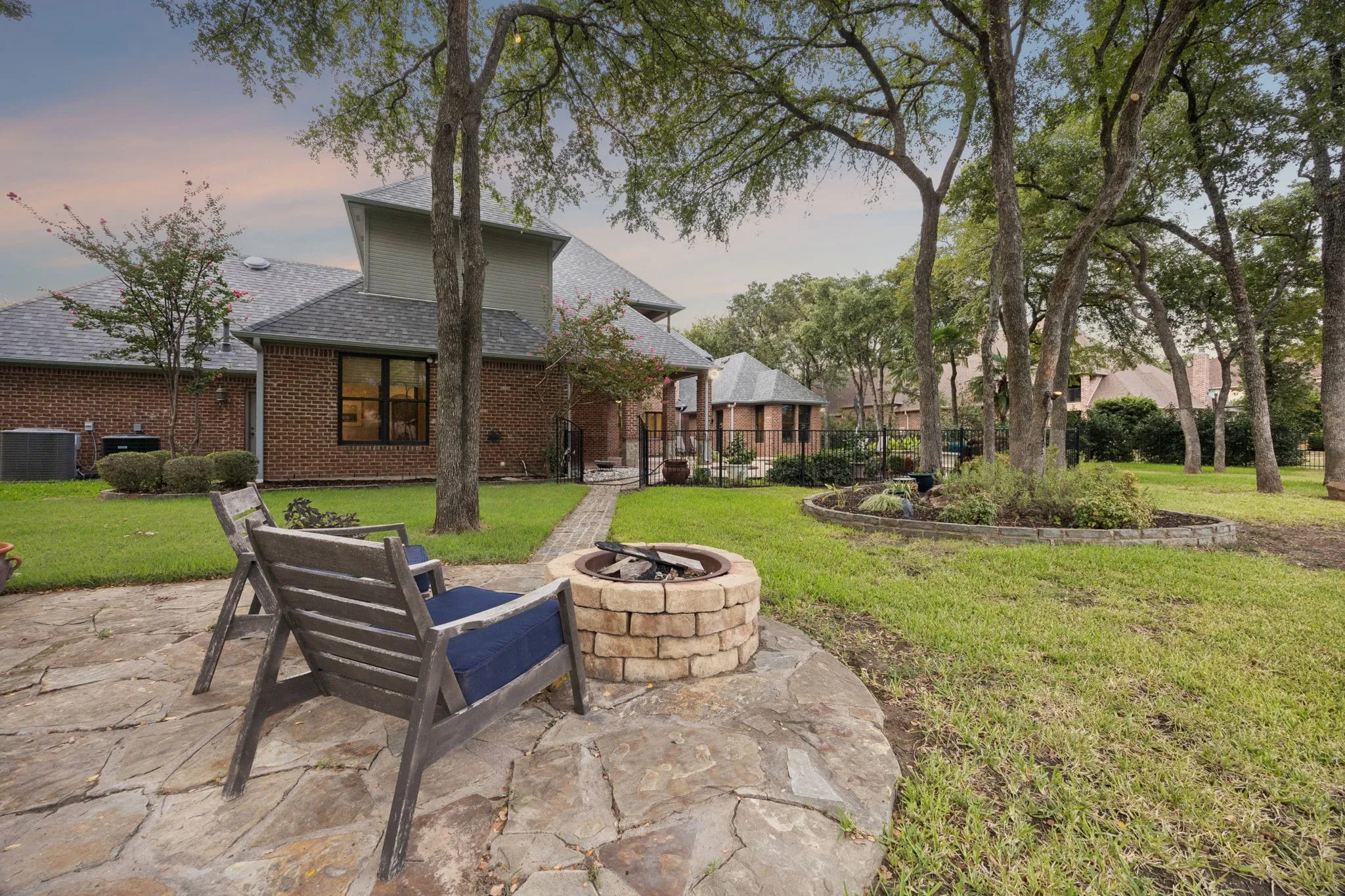 Single Family Residence For Sale in Denton County , 505 King Ranch Road, Southlake, Texas 76092, 5 Bedroom, 5 Bathroom, 3 Garage spaces, 6,568 Sqft, built in 2003, mls#21394903, Real Estate Agent in Southlake, Homes For Sale in Denton county, Homes For Sale in Southlake, Realtor in Southlake Texas, Real Estate Brokerage Independent Realty Texas, Luminita Cordes Realtor