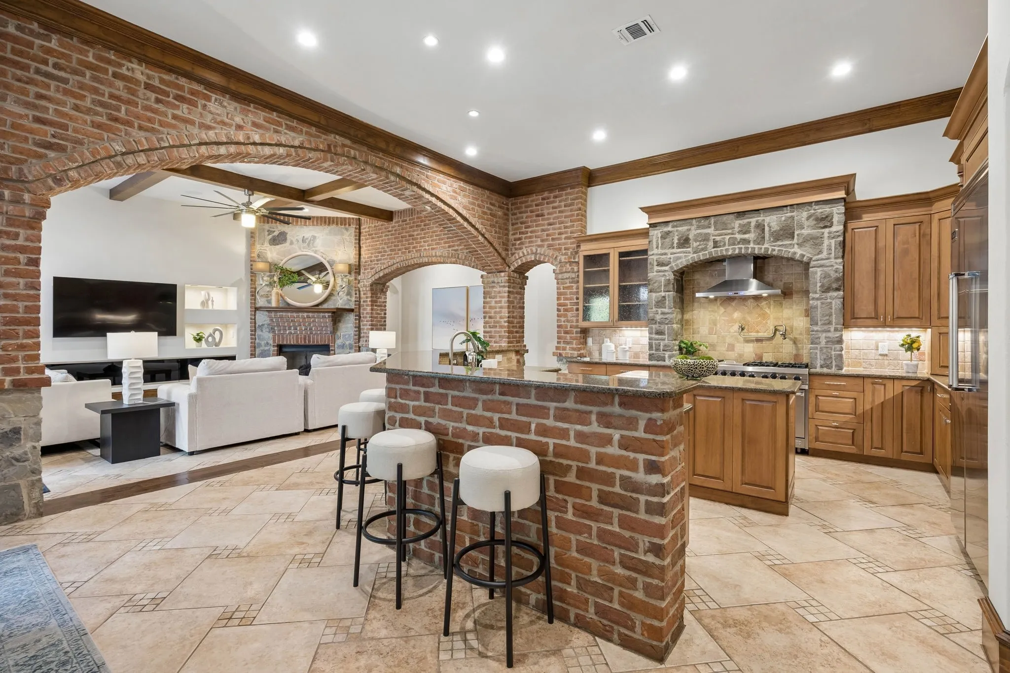 Single Family Residence For Sale in Denton County , 505 King Ranch Road, Southlake, Texas 76092, 5 Bedroom, 5 Bathroom, 3 Garage spaces, 6,568 Sqft, built in 2003, mls#21394903, Real Estate Agent in Southlake, Homes For Sale in Denton county, Homes For Sale in Southlake, Realtor in Southlake Texas, Real Estate Brokerage Independent Realty Texas, Luminita Cordes Realtor