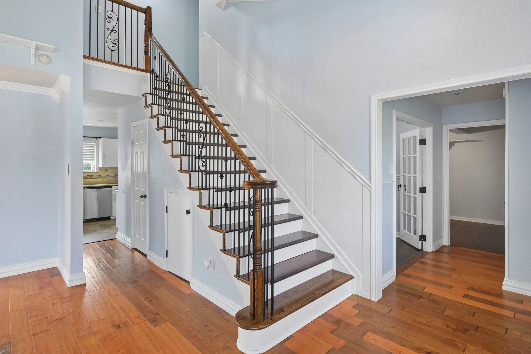 Single Family Residence For Sale in Tarrant County , 1125 Concord Drive, Mansfield, Texas 76063, 4 Bedroom, 3 Bathroom, Garage spaces, 2,002 Sqft, built in 1987, mls#21376704, Real Estate Agent in Mansfield, Homes For Sale in Tarrant county, Homes For Sale in Mansfield, Realtor in Mansfield Texas, Real Estate Brokerage Independent Realty Texas, Luminita Cordes Realtor