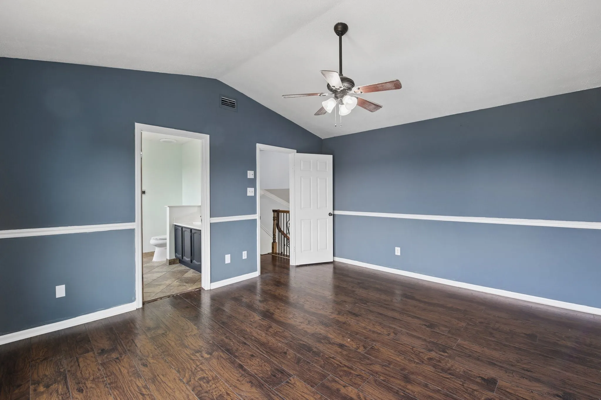 Single Family Residence For Sale in Tarrant County , 1125 Concord Drive, Mansfield, Texas 76063, 4 Bedroom, 3 Bathroom, Garage spaces, 2,002 Sqft, built in 1987, mls#21376704, Real Estate Agent in Mansfield, Homes For Sale in Tarrant county, Homes For Sale in Mansfield, Realtor in Mansfield Texas, Real Estate Brokerage Independent Realty Texas, Luminita Cordes Realtor