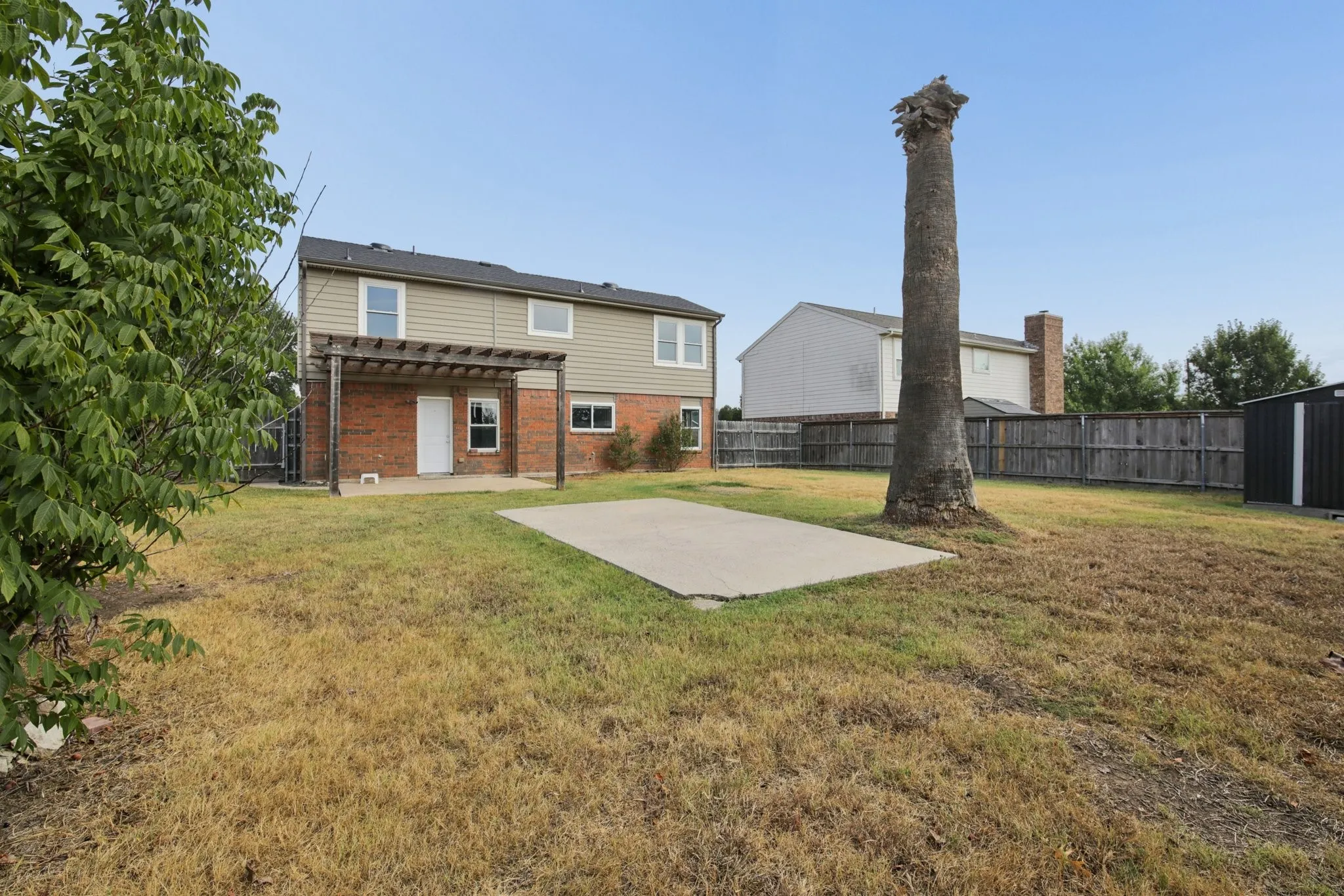 Single Family Residence For Sale in Tarrant County , 1125 Concord Drive, Mansfield, Texas 76063, 4 Bedroom, 3 Bathroom, Garage spaces, 2,002 Sqft, built in 1987, mls#21376704, Real Estate Agent in Mansfield, Homes For Sale in Tarrant county, Homes For Sale in Mansfield, Realtor in Mansfield Texas, Real Estate Brokerage Independent Realty Texas, Luminita Cordes Realtor