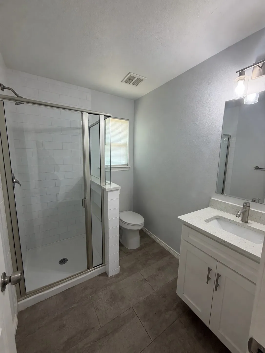 Single Family Residence For Sale in Tarrant County , 3513 E Hardeman Street, Fort Worth, Texas 76119, 6 Bedroom, 3 Bathroom, Garage spaces, 2,801 Sqft, built in 1951, mls#21396530, Real Estate Agent in Fort Worth, Homes For Sale in Tarrant county, Homes For Sale in Fort Worth, Realtor in Fort Worth Texas, Real Estate Brokerage Independent Realty Texas, Luminita Cordes Realtor