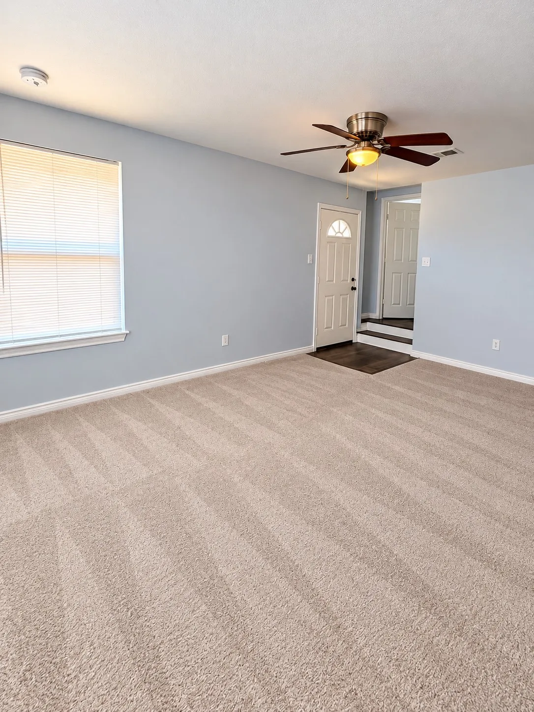 Single Family Residence For Sale in Tarrant County , 3513 Hardeman Street, Fort Worth, Texas 76119, 6 Bedroom, 3 Bathroom, Garage spaces, 2,801 Sqft, built in 1951, mls#21396530, Real Estate Agent in Fort Worth, Homes For Sale in Tarrant county, Homes For Sale in Fort Worth, Realtor in Fort Worth Texas, Real Estate Brokerage Independent Realty Texas, Luminita Cordes Realtor