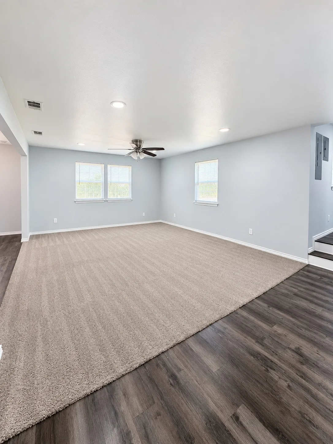 Single Family Residence For Sale in Tarrant County , 3513 Hardeman Street, Fort Worth, Texas 76119, 6 Bedroom, 3 Bathroom, Garage spaces, 2,801 Sqft, built in 1951, mls#21396530, Real Estate Agent in Fort Worth, Homes For Sale in Tarrant county, Homes For Sale in Fort Worth, Realtor in Fort Worth Texas, Real Estate Brokerage Independent Realty Texas, Luminita Cordes Realtor