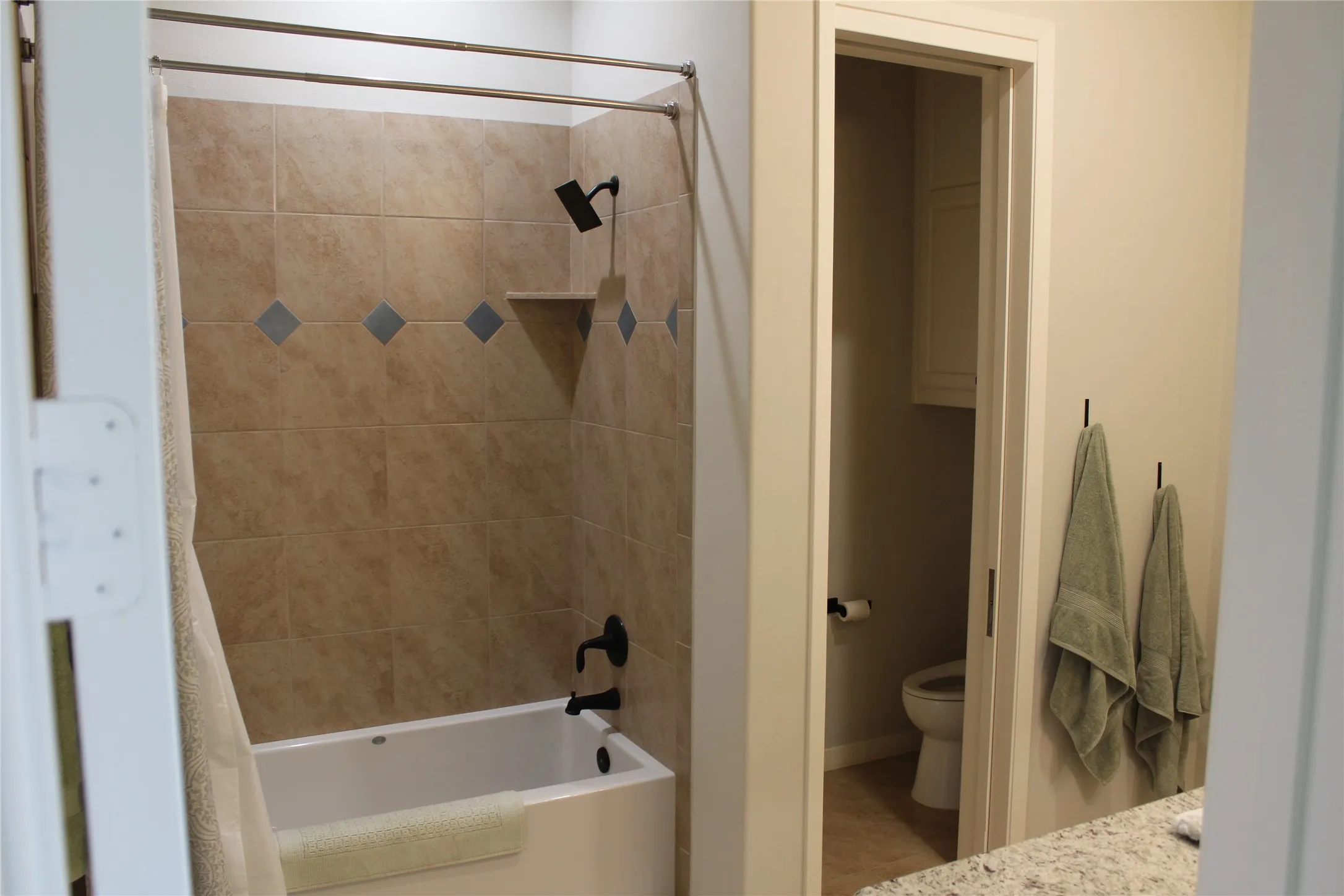 Single Family Residence For Sale in Rockwall County , 333 Renaissance Lane, Heath, Texas 75032, 4 Bedroom, 4 Bathroom, 3 Garage spaces, 5,509 Sqft, built in 2021, mls#21396533, Real Estate Agent in Heath, Homes For Sale in Rockwall county, Homes For Sale in Heath, Realtor in Heath Texas, Real Estate Brokerage Independent Realty Texas, Luminita Cordes Realtor