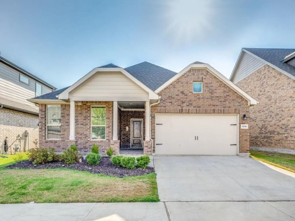 Single Family Residence For Sale