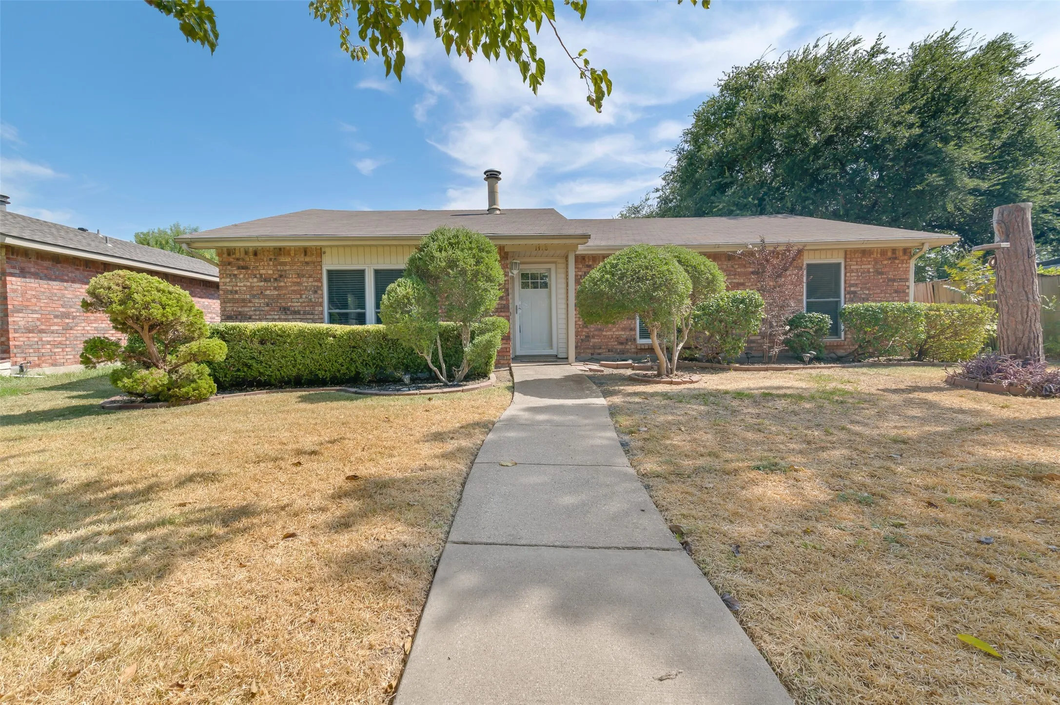 Welcome Home to 1418 Paris Drive