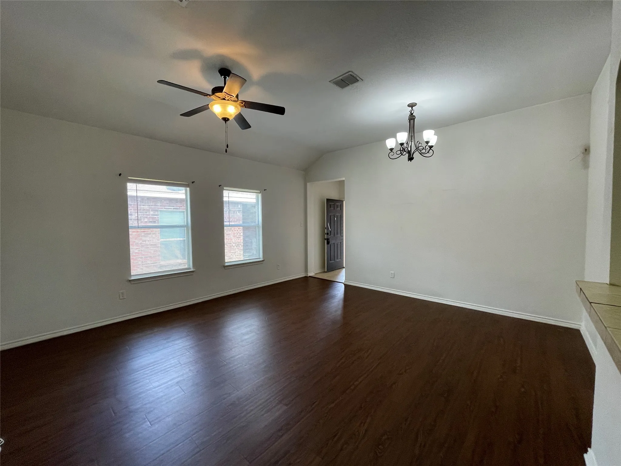 Duplex For Rent in Tarrant County , 1514 Piedmont Drive, Mansfield, Texas 76063, 3 Bedroom, 2 Bathroom, 2 Garage spaces, 1,221 Sqft, built in 2007, mls#21392170, Real Estate Agent in Mansfield, Homes For Rent in Tarrant county, Homes For Rent in Mansfield, Realtor in Mansfield Texas, Real Estate Brokerage Independent Realty Texas, Luminita Cordes Realtor