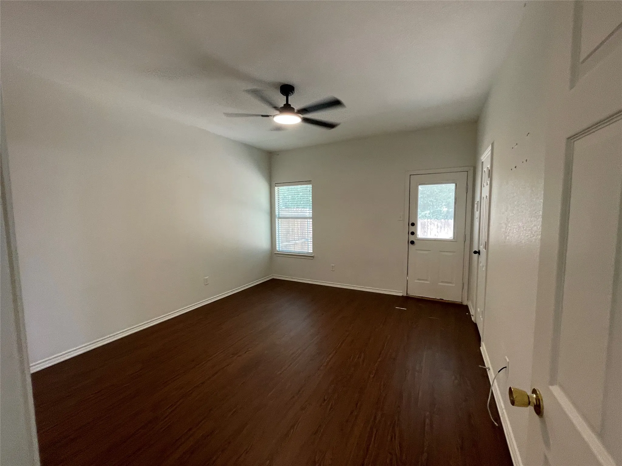 Duplex For Rent in Tarrant County , 1514 Piedmont Drive, Mansfield, Texas 76063, 3 Bedroom, 2 Bathroom, 2 Garage spaces, 1,221 Sqft, built in 2007, mls#21392170, Real Estate Agent in Mansfield, Homes For Rent in Tarrant county, Homes For Rent in Mansfield, Realtor in Mansfield Texas, Real Estate Brokerage Independent Realty Texas, Luminita Cordes Realtor