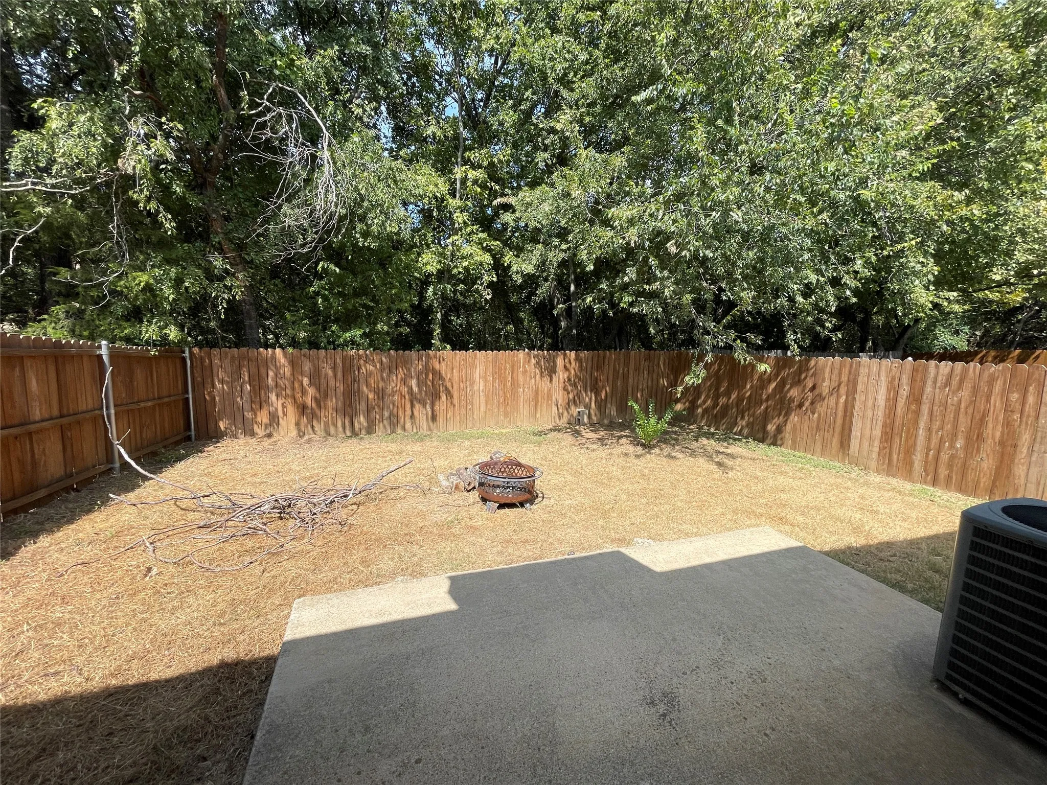 Duplex For Rent in Tarrant County , 1514 Piedmont Drive, Mansfield, Texas 76063, 3 Bedroom, 2 Bathroom, 2 Garage spaces, 1,221 Sqft, built in 2007, mls#21392170, Real Estate Agent in Mansfield, Homes For Rent in Tarrant county, Homes For Rent in Mansfield, Realtor in Mansfield Texas, Real Estate Brokerage Independent Realty Texas, Luminita Cordes Realtor