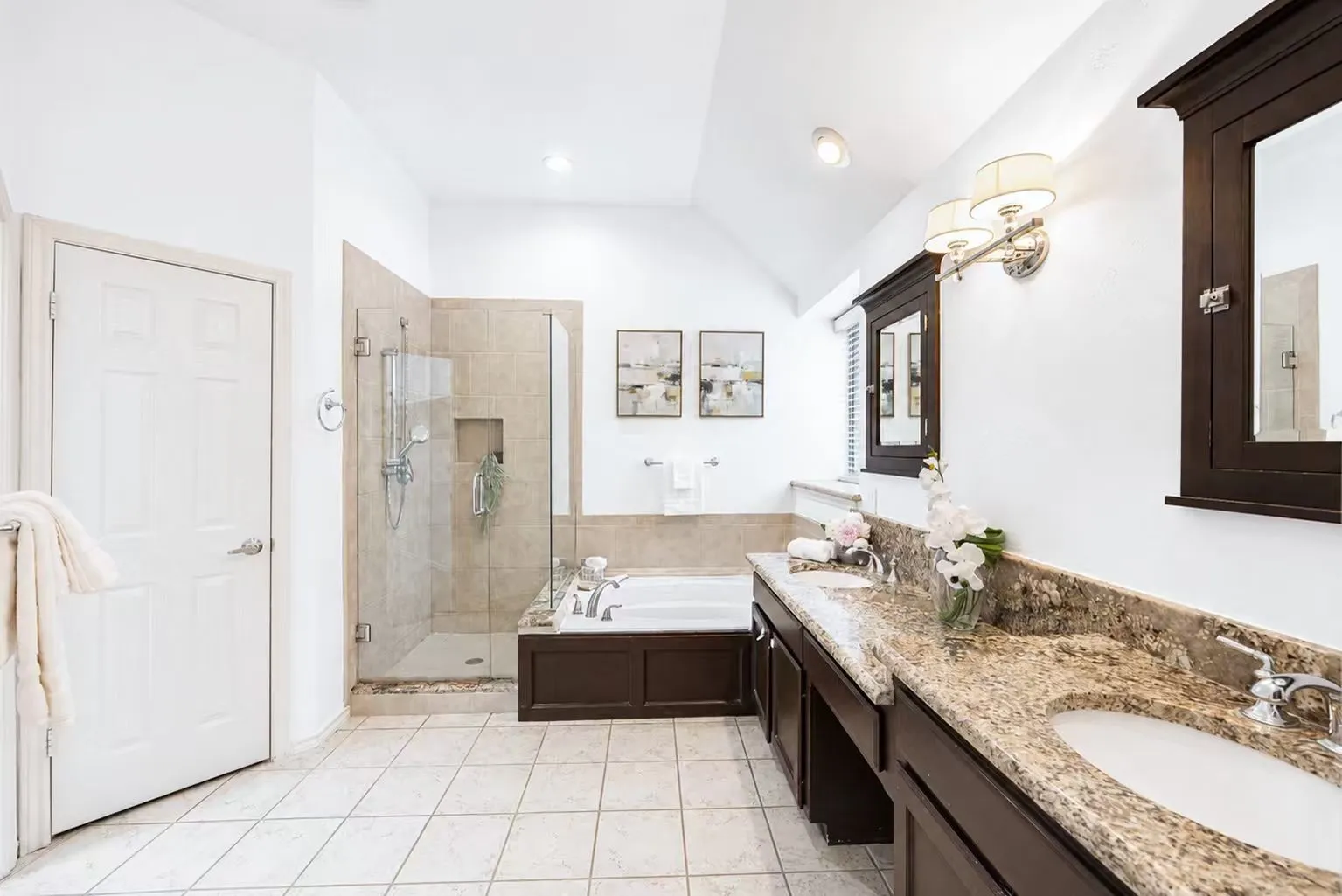 Single Family Residence For Rent in Collin County , 306 Fairfax Drive, Allen, Texas 75013, 4 Bedroom, 2 Bathroom, 2 Garage spaces, 2,182 Sqft, built in 1994, mls#21396542, Real Estate Agent in Allen, Homes For Rent in Collin county, Homes For Rent in Allen, Realtor in Allen Texas, Real Estate Brokerage Independent Realty Texas, Luminita Cordes Realtor