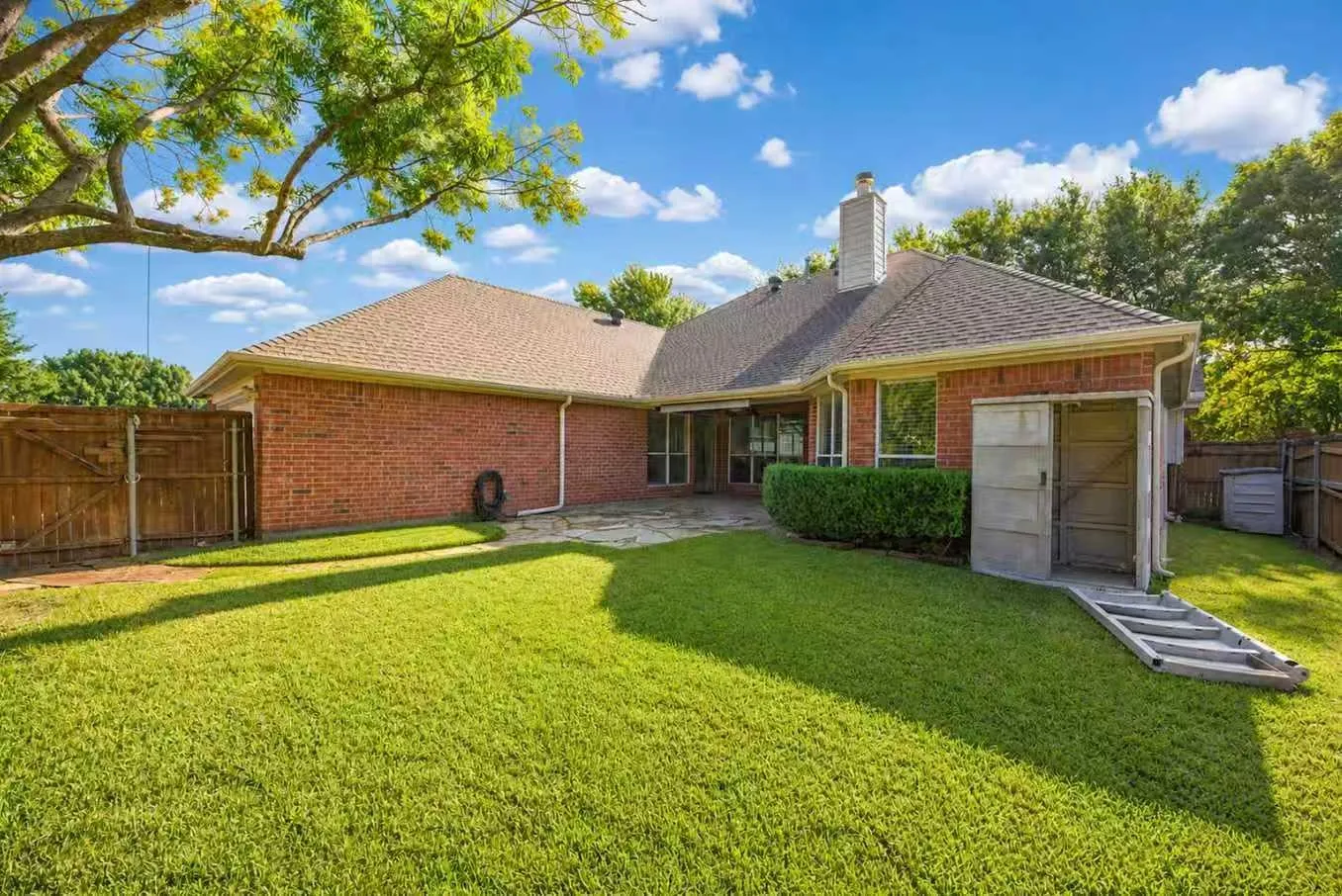 Single Family Residence For Rent in Collin County , 306 Fairfax Drive, Allen, Texas 75013, 4 Bedroom, 2 Bathroom, 2 Garage spaces, 2,182 Sqft, built in 1994, mls#21396542, Real Estate Agent in Allen, Homes For Rent in Collin county, Homes For Rent in Allen, Realtor in Allen Texas, Real Estate Brokerage Independent Realty Texas, Luminita Cordes Realtor