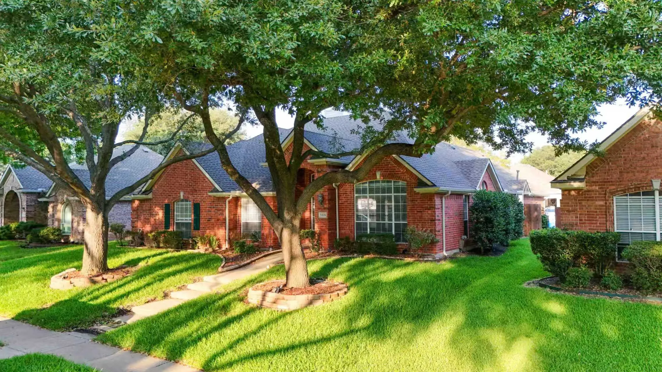 Single Family Residence For Rent in Collin County , 306 Fairfax Drive, Allen, Texas 75013, 4 Bedroom, 2 Bathroom, 2 Garage spaces, 2,182 Sqft, built in 1994, mls#21396542, Real Estate Agent in Allen, Homes For Rent in Collin county, Homes For Rent in Allen, Realtor in Allen Texas, Real Estate Brokerage Independent Realty Texas, Luminita Cordes Realtor