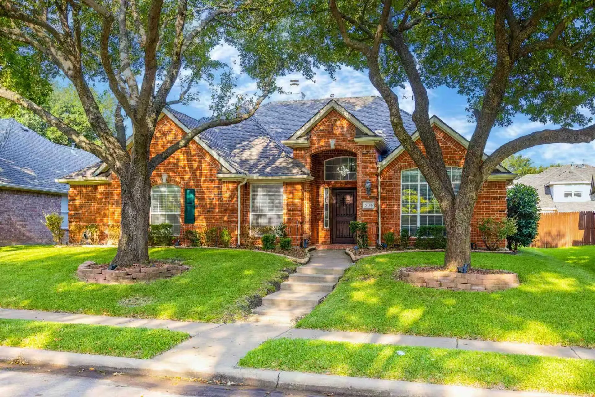 Single Family Residence For Rent in Collin County , 306 Fairfax Drive, Allen, Texas 75013, 4 Bedroom, 2 Bathroom, 2 Garage spaces, 2,182 Sqft, built in 1994, mls#21396542, Real Estate Agent in Allen, Homes For Rent in Collin county, Homes For Rent in Allen, Realtor in Allen Texas, Real Estate Brokerage Independent Realty Texas, Luminita Cordes Realtor
