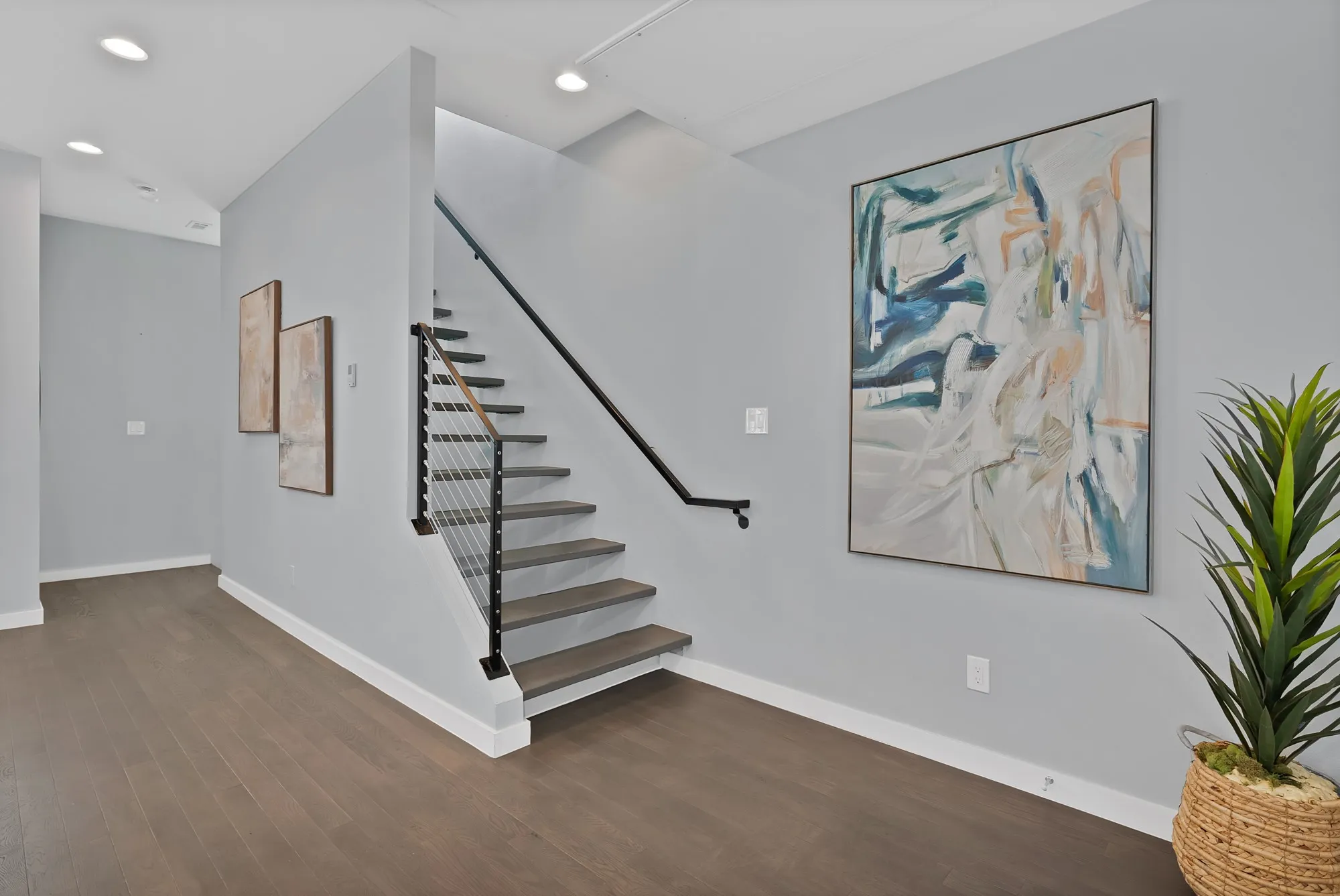 Townhouse For Rent in Dallas County , 4935 Zuma Court, Dallas, Texas 75206, 3 Bedroom, 4 Bathroom, 2 Garage spaces, 2,018 Sqft, built in 2015, mls#21396444, Real Estate Agent in Dallas, Homes For Rent in Dallas county, Homes For Rent in Dallas, Realtor in Dallas Texas, Real Estate Brokerage Independent Realty Texas, Luminita Cordes Realtor