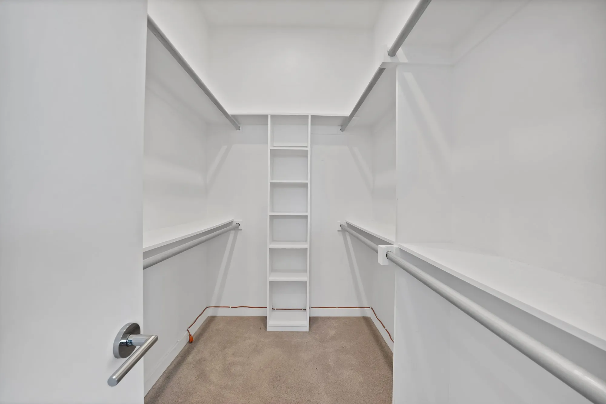 Townhouse For Rent in Dallas County , 4935 Zuma Court, Dallas, Texas 75206, 3 Bedroom, 4 Bathroom, 2 Garage spaces, 2,018 Sqft, built in 2015, mls#21396444, Real Estate Agent in Dallas, Homes For Rent in Dallas county, Homes For Rent in Dallas, Realtor in Dallas Texas, Real Estate Brokerage Independent Realty Texas, Luminita Cordes Realtor