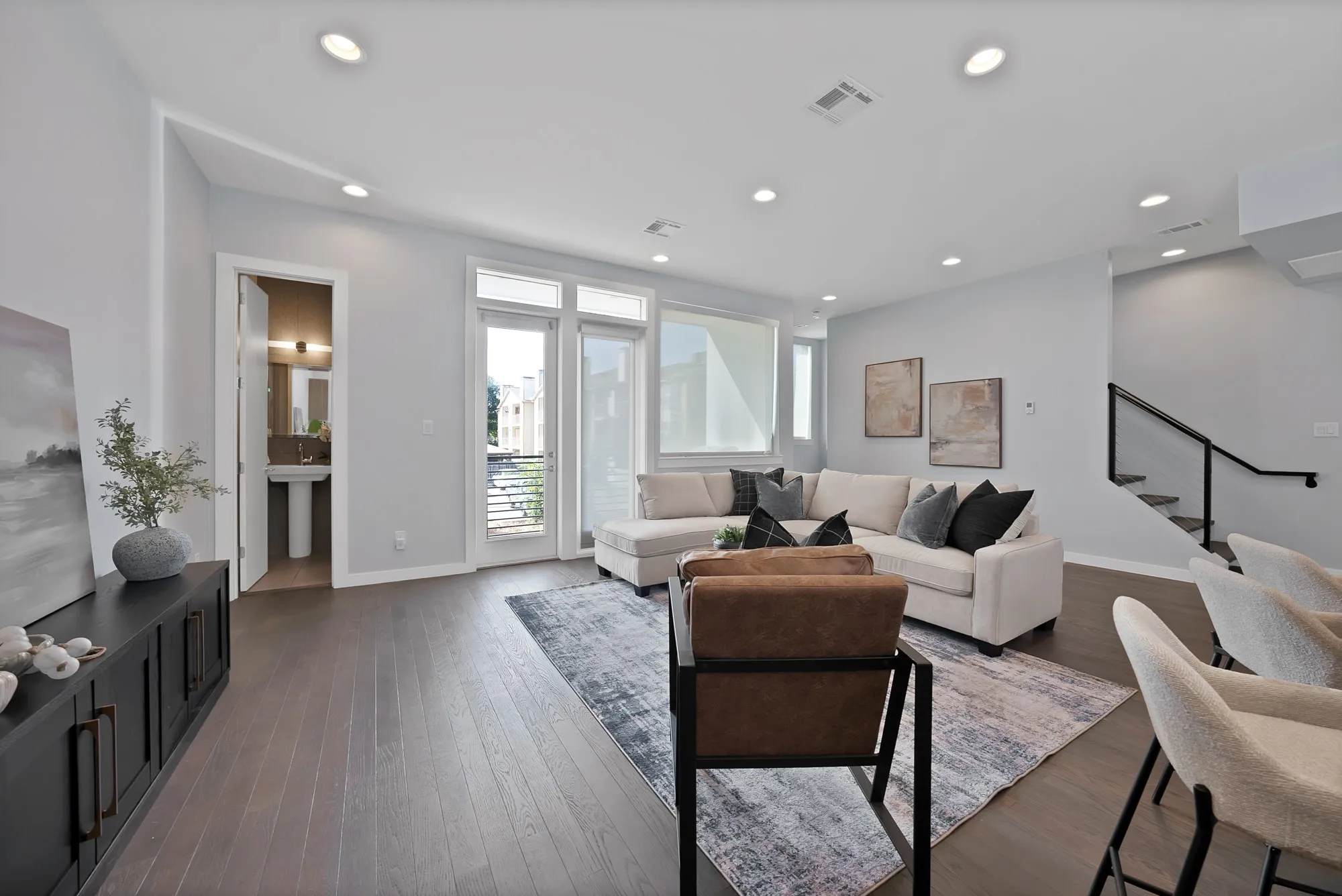 Townhouse For Rent in Dallas County , 4935 Zuma Court, Dallas, Texas 75206, 3 Bedroom, 4 Bathroom, 2 Garage spaces, 2,018 Sqft, built in 2015, mls#21396444, Real Estate Agent in Dallas, Homes For Rent in Dallas county, Homes For Rent in Dallas, Realtor in Dallas Texas, Real Estate Brokerage Independent Realty Texas, Luminita Cordes Realtor