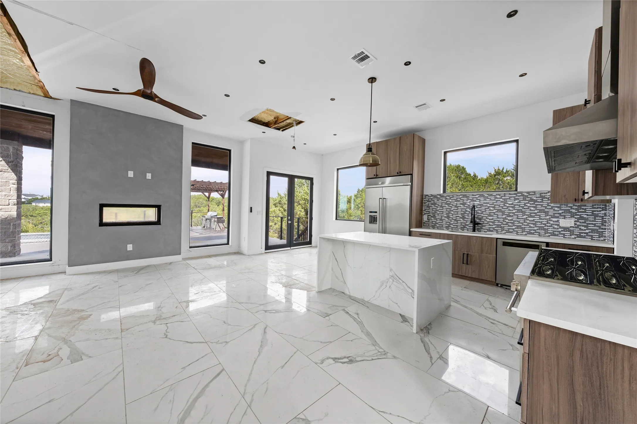Single Family Residence For Sale in Bell County , 4997 Comanche Drive, Temple, Texas 76502, 3 Bedroom, 3 Bathroom, 2 Garage spaces, 3,881 Sqft, built in 2022, mls#21395411, Real Estate Agent in Temple, Homes For Sale in Bell county, Homes For Sale in Temple, Realtor in Temple Texas, Real Estate Brokerage Independent Realty Texas, Luminita Cordes Realtor