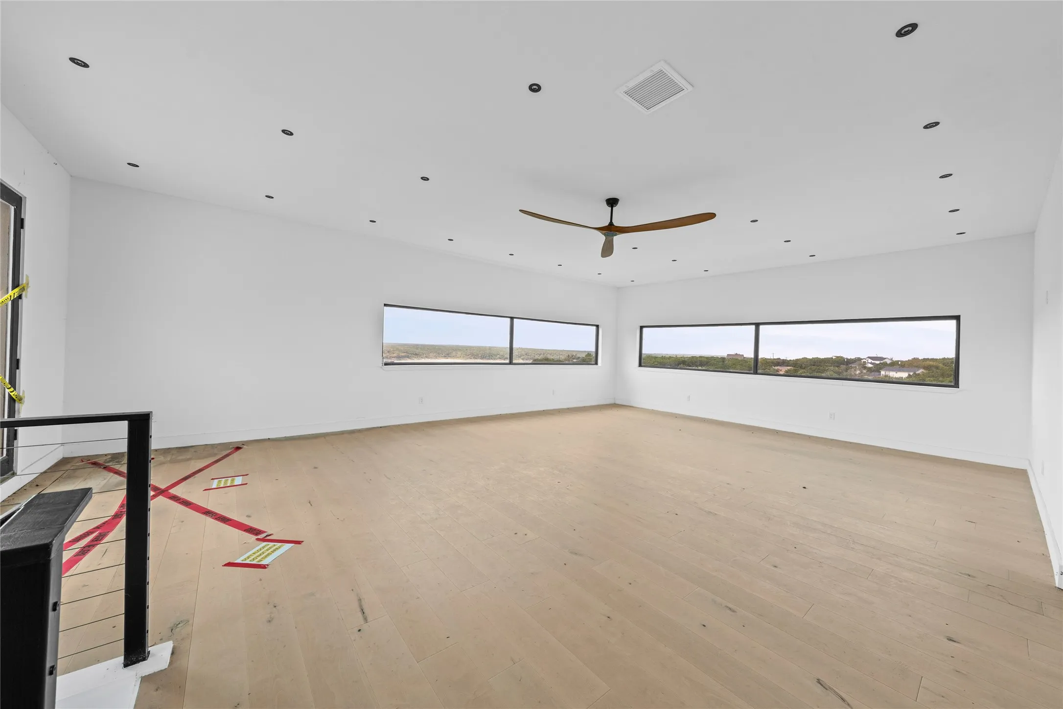 Single Family Residence For Sale in Bell County , 4997 Comanche Drive, Temple, Texas 76502, 3 Bedroom, 3 Bathroom, 2 Garage spaces, 3,881 Sqft, built in 2022, mls#21395411, Real Estate Agent in Temple, Homes For Sale in Bell county, Homes For Sale in Temple, Realtor in Temple Texas, Real Estate Brokerage Independent Realty Texas, Luminita Cordes Realtor