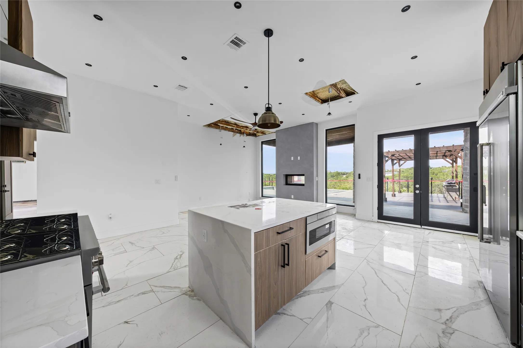 Single Family Residence For Sale in Bell County , 4997 Comanche Drive, Temple, Texas 76502, 3 Bedroom, 3 Bathroom, 2 Garage spaces, 3,881 Sqft, built in 2022, mls#21395411, Real Estate Agent in Temple, Homes For Sale in Bell county, Homes For Sale in Temple, Realtor in Temple Texas, Real Estate Brokerage Independent Realty Texas, Luminita Cordes Realtor