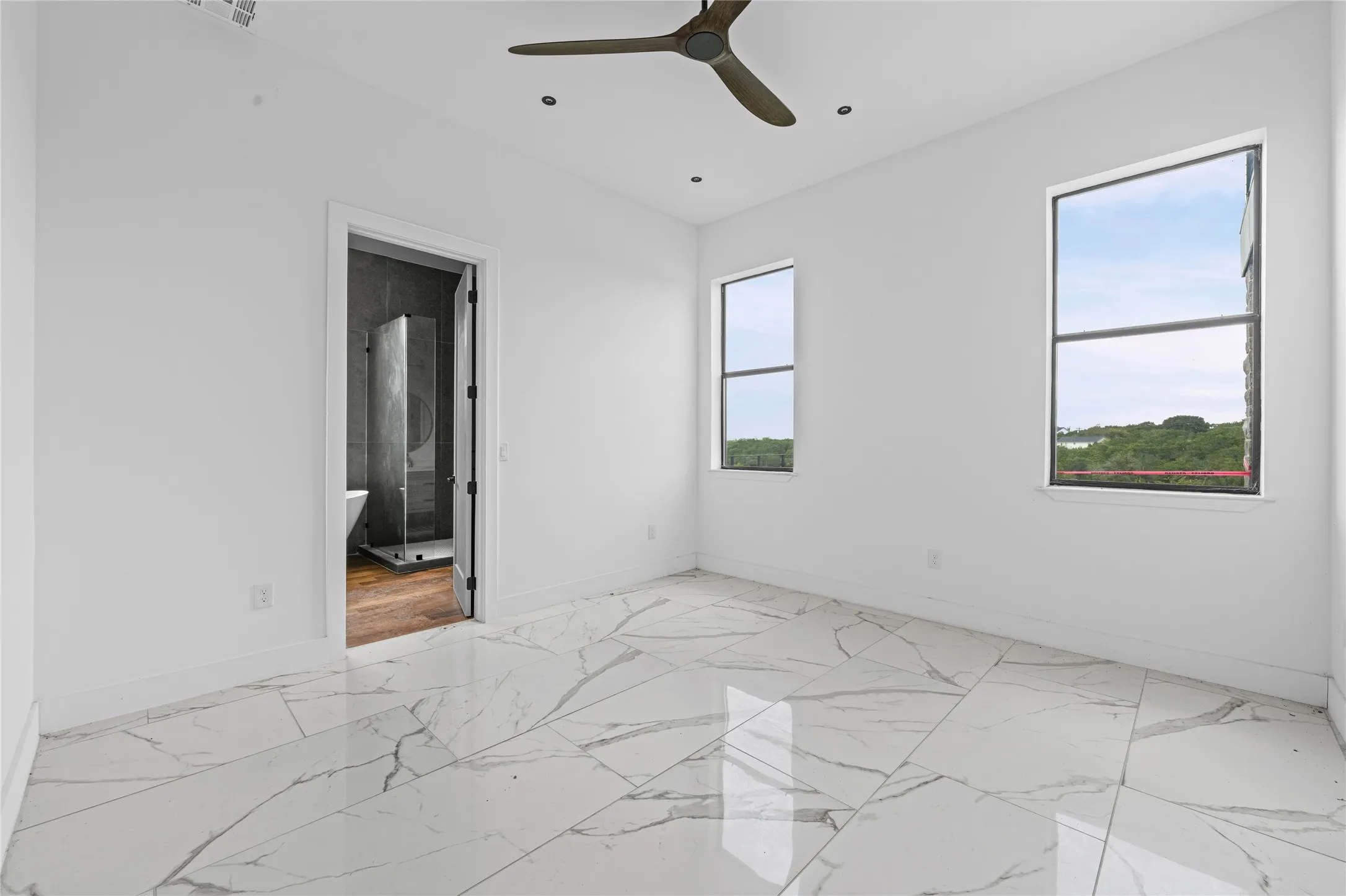 Single Family Residence For Sale in Bell County , 4997 Comanche Drive, Temple, Texas 76502, 3 Bedroom, 3 Bathroom, 2 Garage spaces, 3,881 Sqft, built in 2022, mls#21395411, Real Estate Agent in Temple, Homes For Sale in Bell county, Homes For Sale in Temple, Realtor in Temple Texas, Real Estate Brokerage Independent Realty Texas, Luminita Cordes Realtor