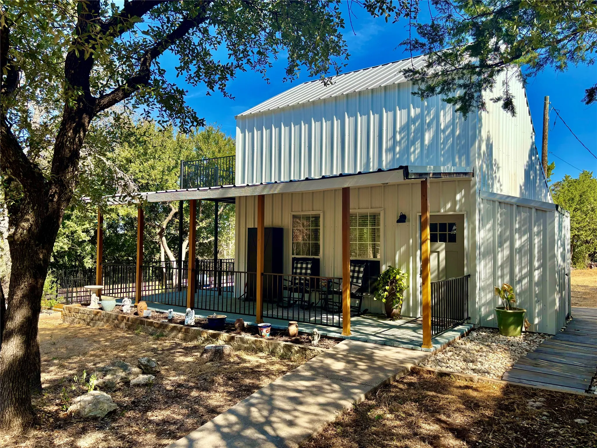 Another view of the front of the house.