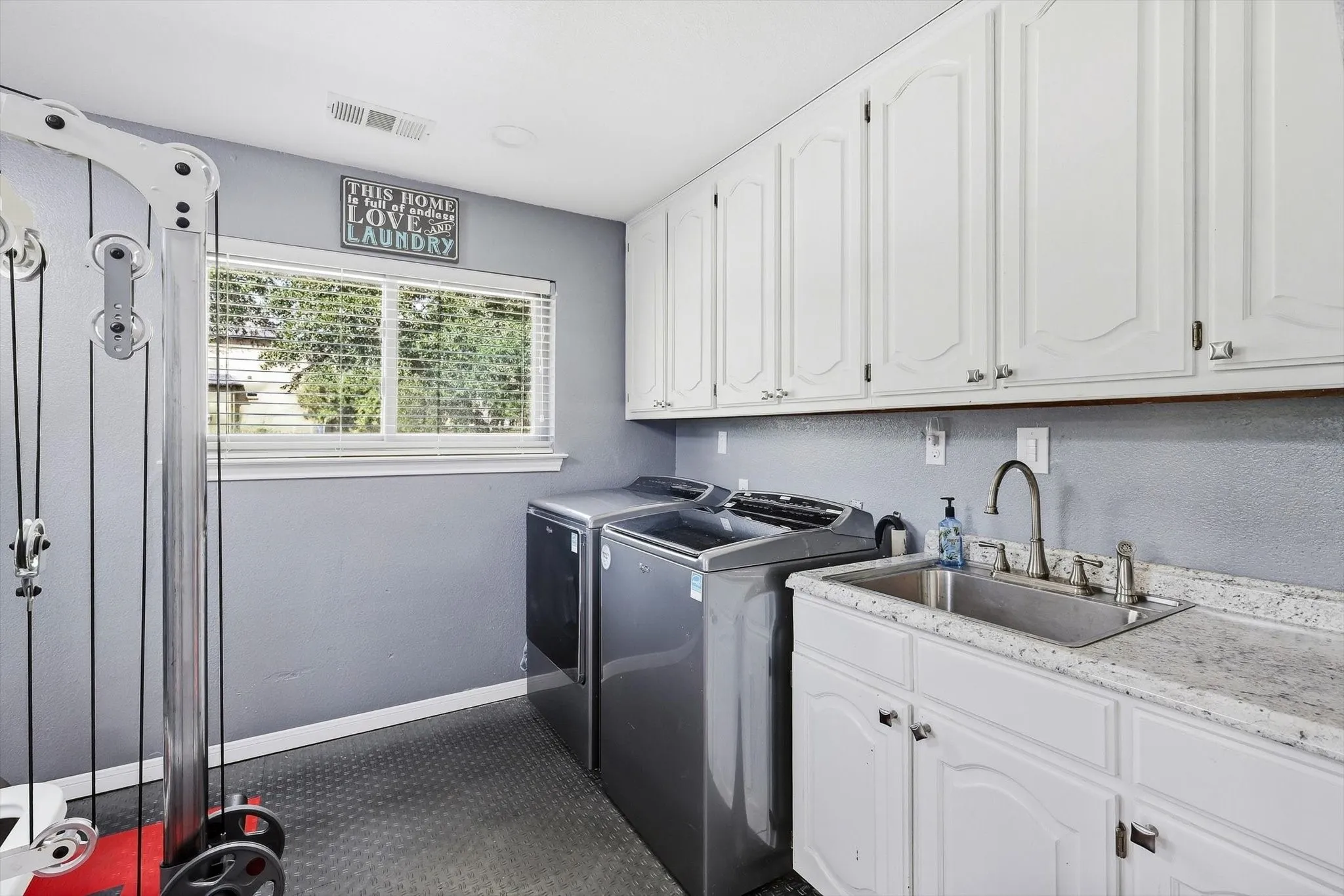 Single Family Residence For Sale in Denton County , 3801 Post Oak Road, Flower Mound, Texas 75022, 4 Bedroom, 4 Bathroom, 2 Garage spaces, 4,601 Sqft, built in 1986, mls#21394945, Real Estate Agent in Flower Mound, Homes For Sale in Denton county, Homes For Sale in Flower Mound, Realtor in Flower Mound Texas, Real Estate Brokerage Independent Realty Texas, Luminita Cordes Realtor