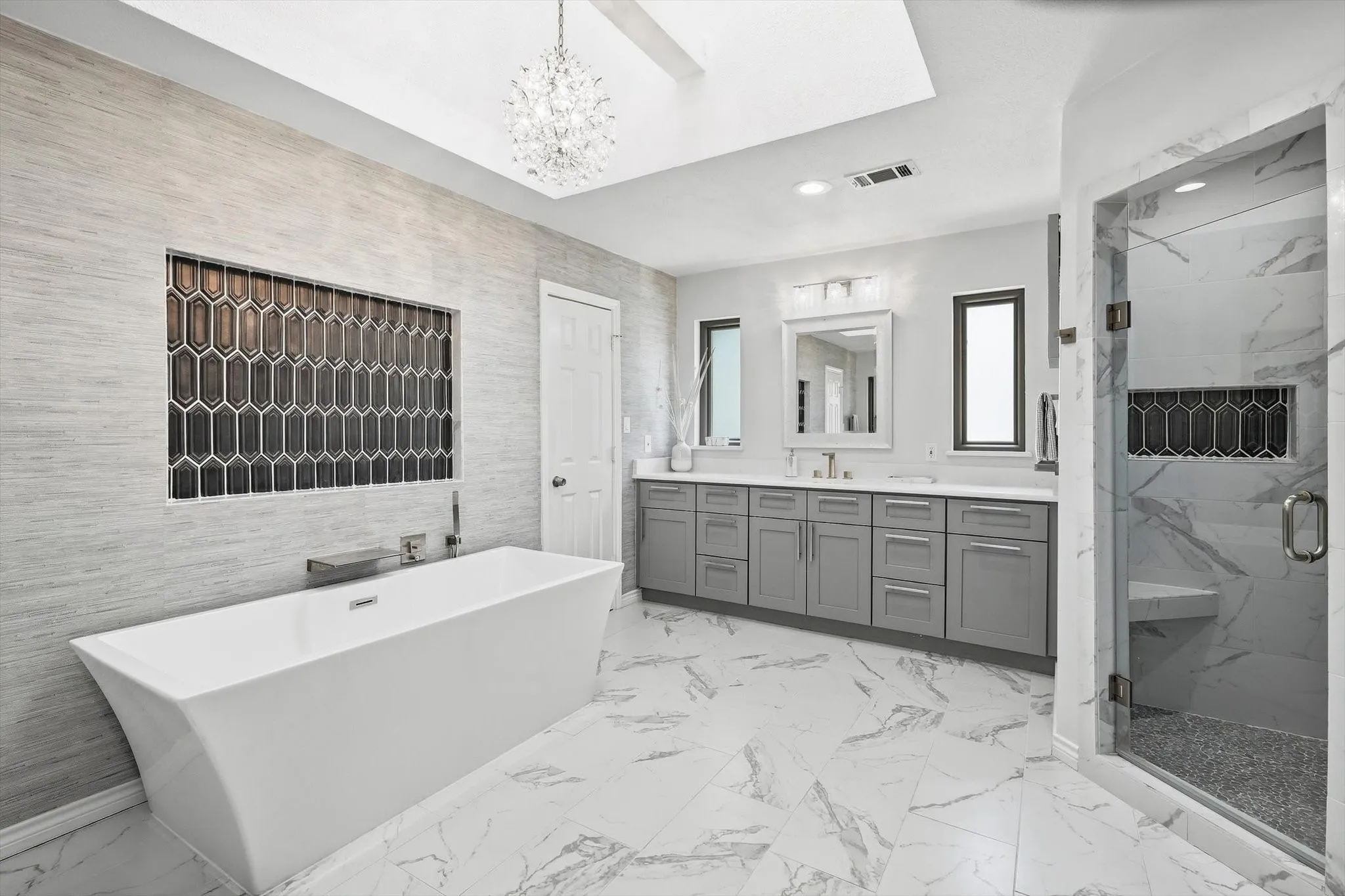 Single Family Residence For Sale in Denton County , 3801 Post Oak Road, Flower Mound, Texas 75022, 4 Bedroom, 4 Bathroom, 2 Garage spaces, 4,601 Sqft, built in 1986, mls#21394945, Real Estate Agent in Flower Mound, Homes For Sale in Denton county, Homes For Sale in Flower Mound, Realtor in Flower Mound Texas, Real Estate Brokerage Independent Realty Texas, Luminita Cordes Realtor