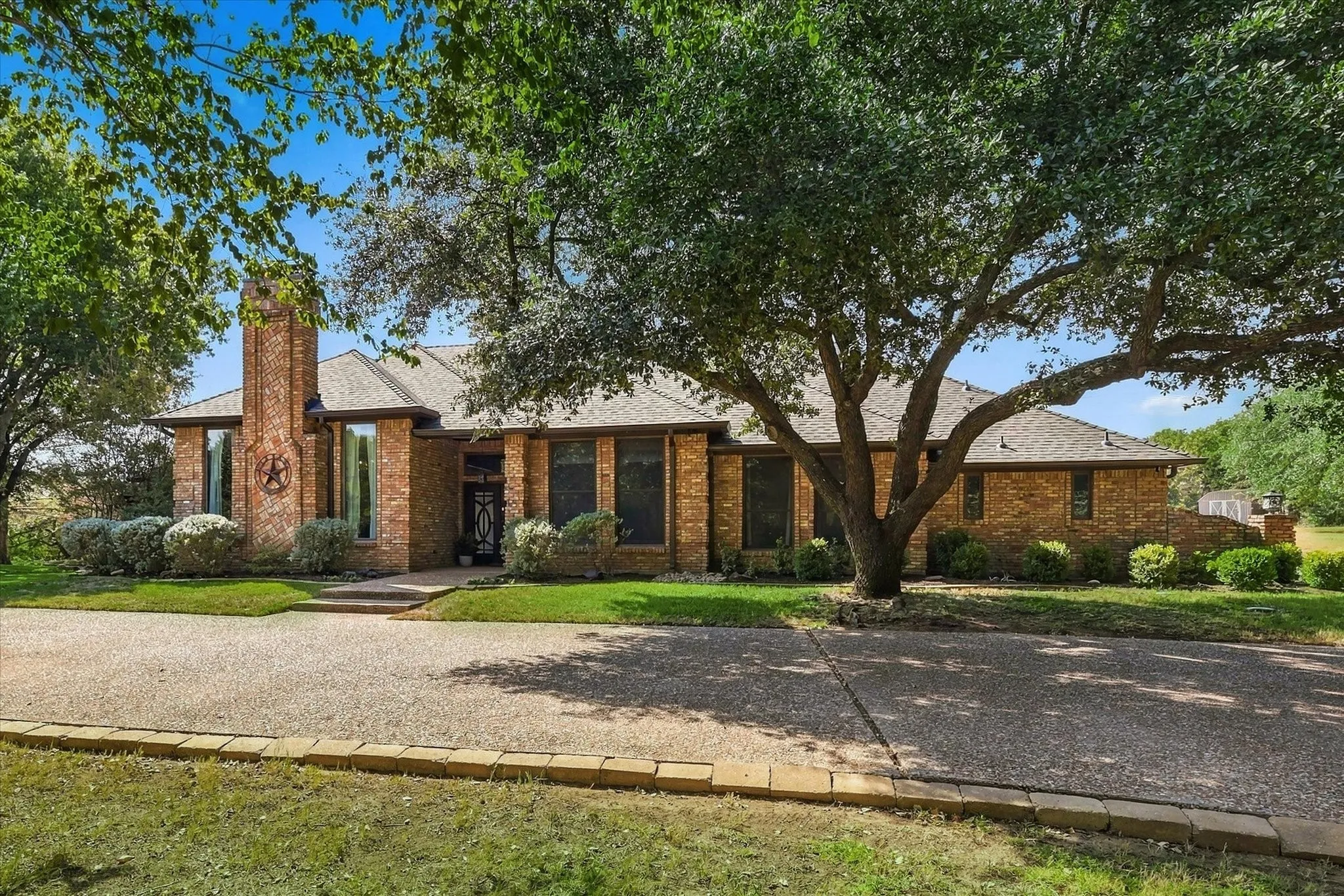 Single Family Residence For Sale in Denton County , 3801 Post Oak Road, Flower Mound, Texas 75022, 4 Bedroom, 4 Bathroom, 2 Garage spaces, 4,601 Sqft, built in 1986, mls#21394945, Real Estate Agent in Flower Mound, Homes For Sale in Denton county, Homes For Sale in Flower Mound, Realtor in Flower Mound Texas, Real Estate Brokerage Independent Realty Texas, Luminita Cordes Realtor