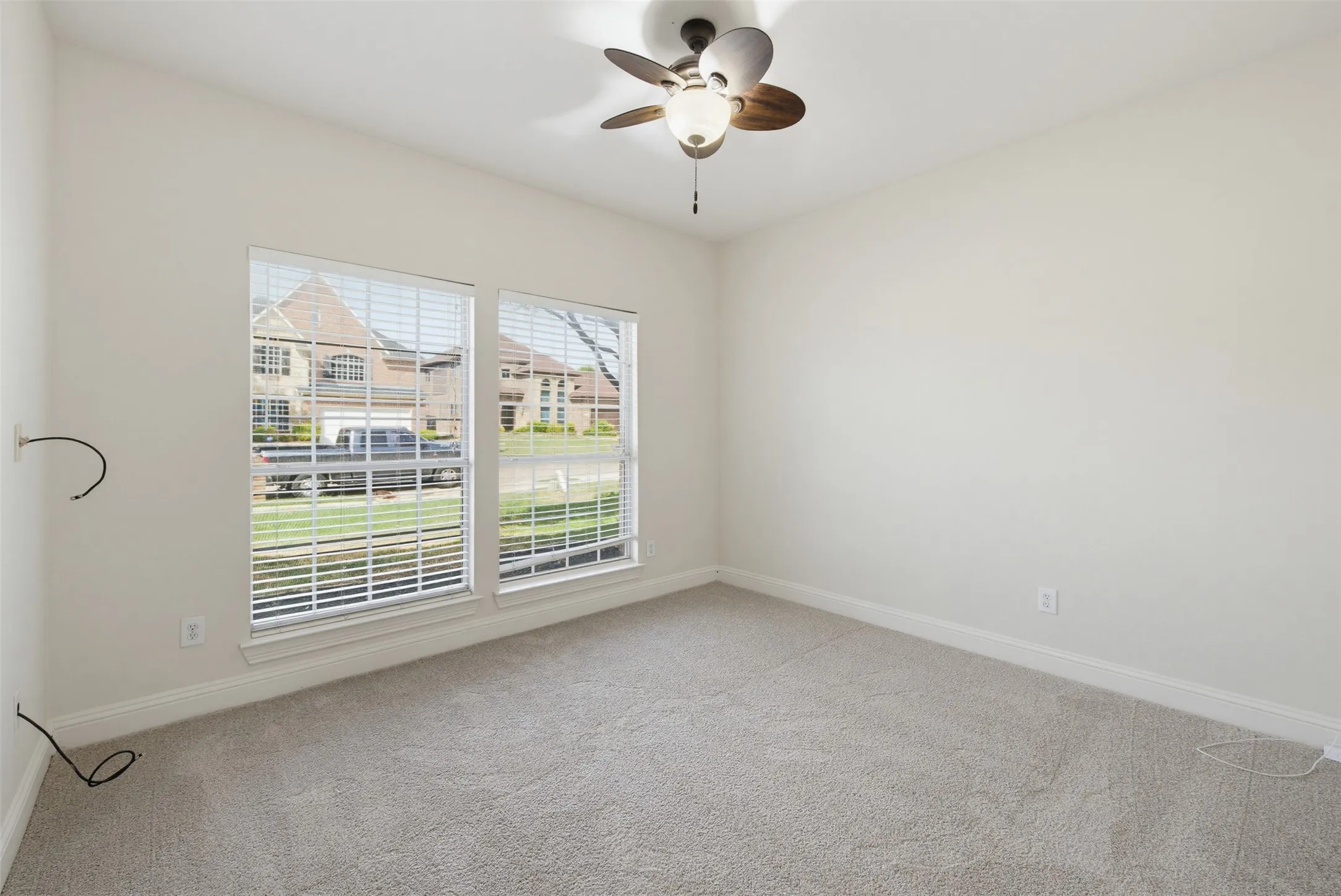 Single Family Residence For Sale in Dallas County , 5168 Finnhorse Drive, Grand Prairie, Texas 75052, 4 Bedroom, 3 Bathroom, 2 Garage spaces, 2,933 Sqft, built in 2009, mls#21392808, Real Estate Agent in Grand Prairie, Homes For Sale in Dallas county, Homes For Sale in Grand Prairie, Realtor in Grand Prairie Texas, Real Estate Brokerage Independent Realty Texas, Luminita Cordes Realtor