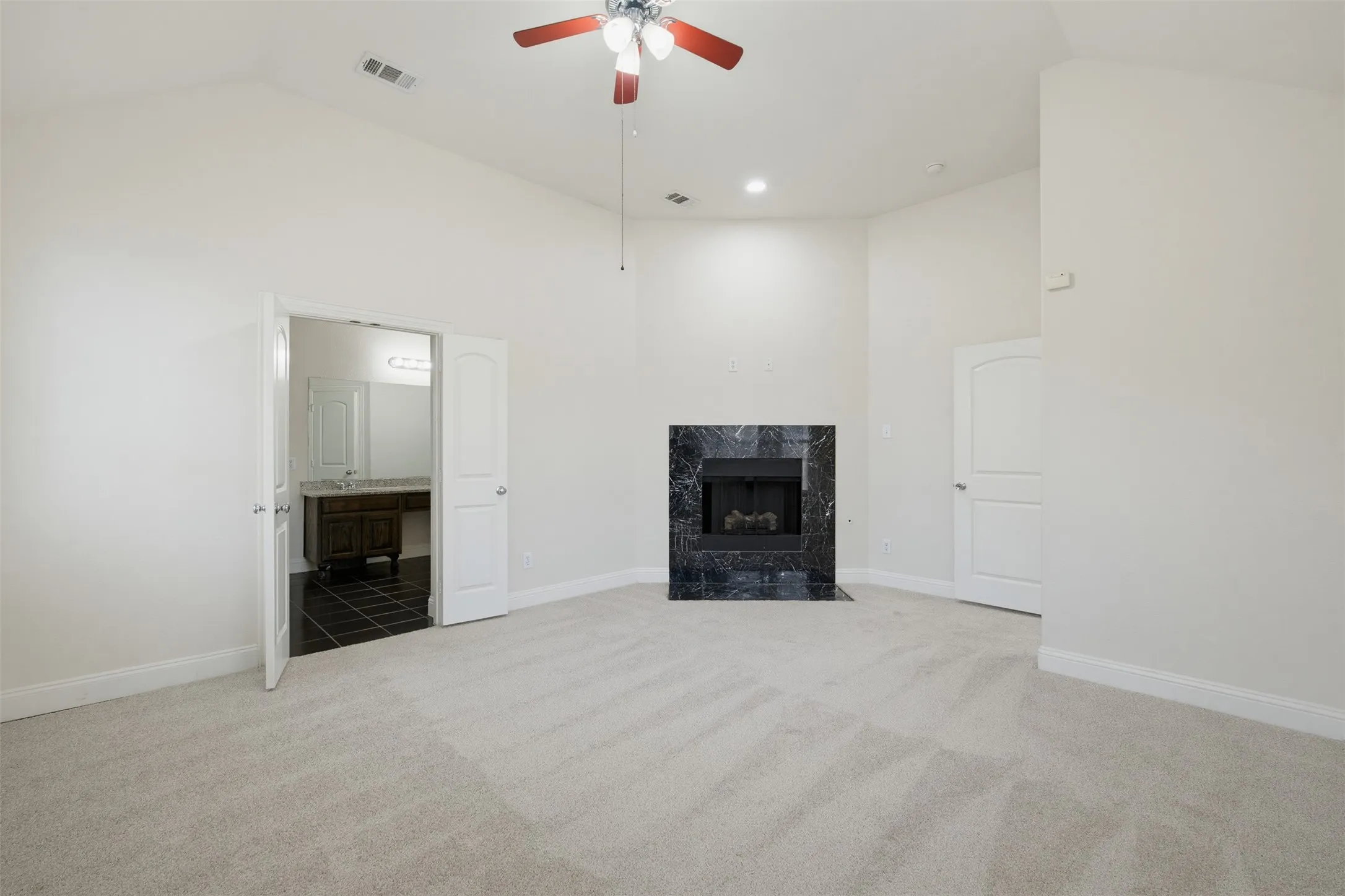 Single Family Residence For Sale in Dallas County , 5168 Finnhorse Drive, Grand Prairie, Texas 75052, 4 Bedroom, 3 Bathroom, 2 Garage spaces, 2,933 Sqft, built in 2009, mls#21392808, Real Estate Agent in Grand Prairie, Homes For Sale in Dallas county, Homes For Sale in Grand Prairie, Realtor in Grand Prairie Texas, Real Estate Brokerage Independent Realty Texas, Luminita Cordes Realtor