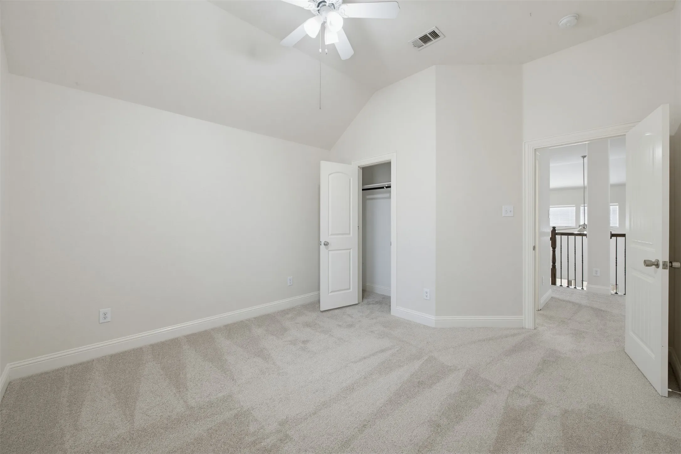 Single Family Residence For Sale in Dallas County , 5168 Finnhorse Drive, Grand Prairie, Texas 75052, 4 Bedroom, 3 Bathroom, 2 Garage spaces, 2,933 Sqft, built in 2009, mls#21392808, Real Estate Agent in Grand Prairie, Homes For Sale in Dallas county, Homes For Sale in Grand Prairie, Realtor in Grand Prairie Texas, Real Estate Brokerage Independent Realty Texas, Luminita Cordes Realtor