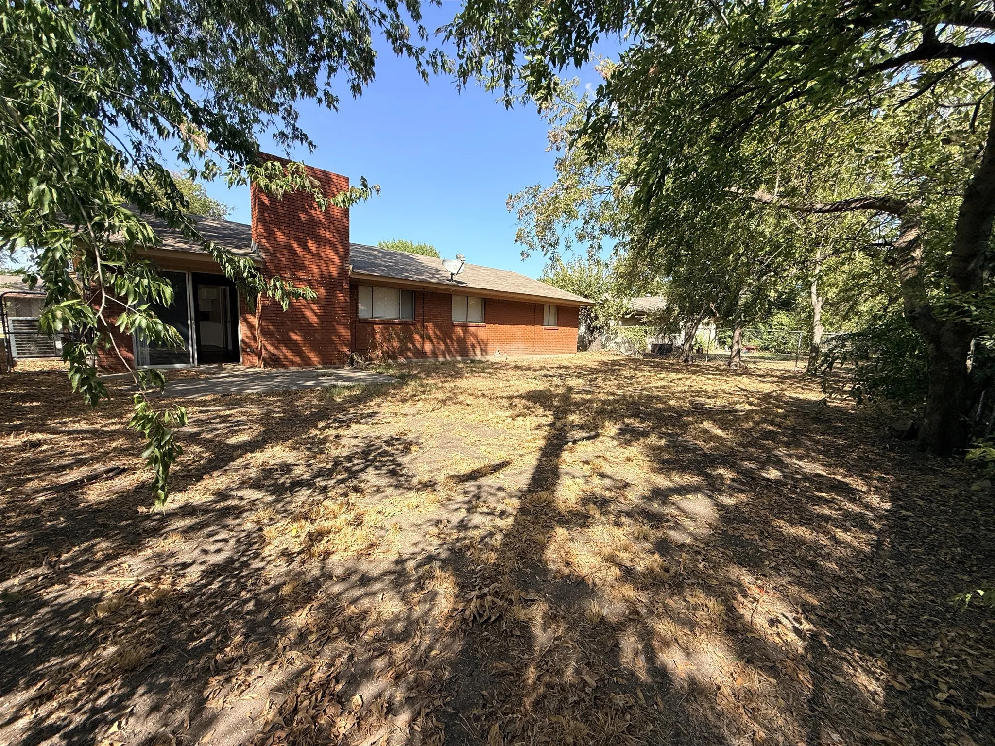 Single Family Residence For Rent in Denton County , 1217 Cordell Street, Denton, Texas 76201, 4 Bedroom, 2 Bathroom, 2 Garage spaces, 1,509 Sqft, built in 1960, mls#21396560, Real Estate Agent in Denton, Homes For Rent in Denton county, Homes For Rent in Denton, Realtor in Denton Texas, Real Estate Brokerage Independent Realty Texas, Luminita Cordes Realtor